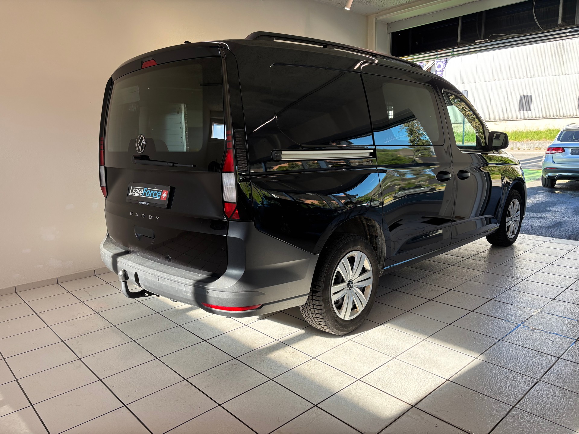 VW Caddy Cargo 1.5TSI Entry Maxi DSG-image-1