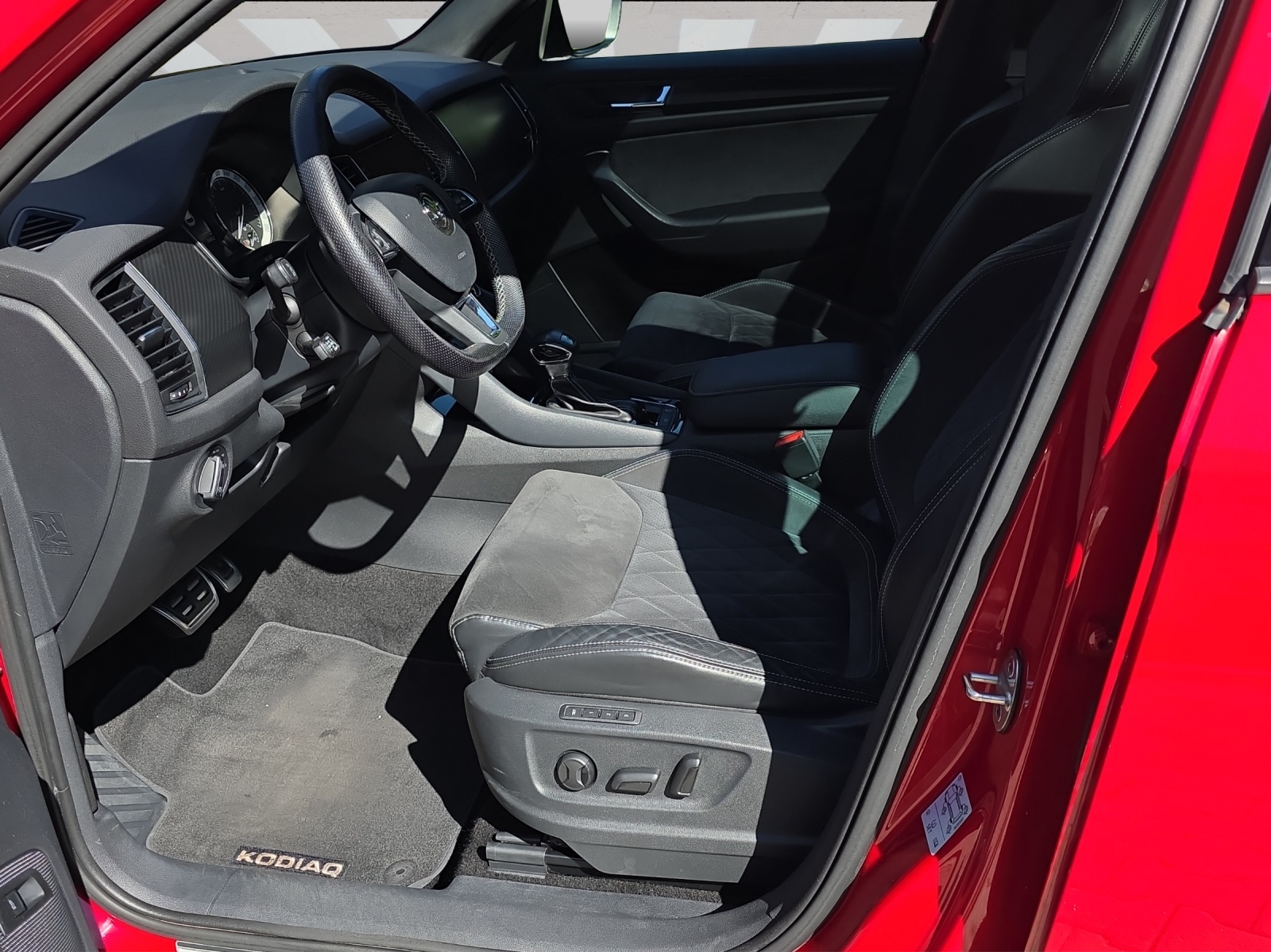 SKODA Kodiaq 2.0 TSI Sport Line DSG 4x4-image-4