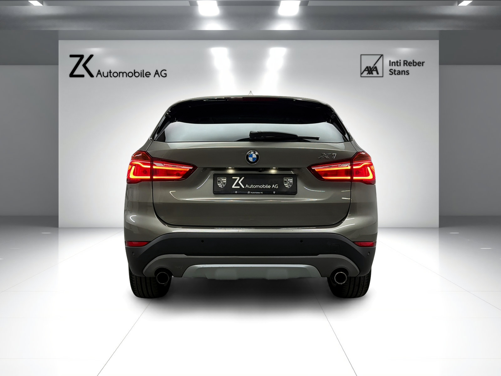 BMW X1 xDrive 25i 231PS PLATIN SILVER xLine Steptronic / Panoramadach / RF-Kamera / Leder / Komfortzugang / Head-Up-Display /-image-4