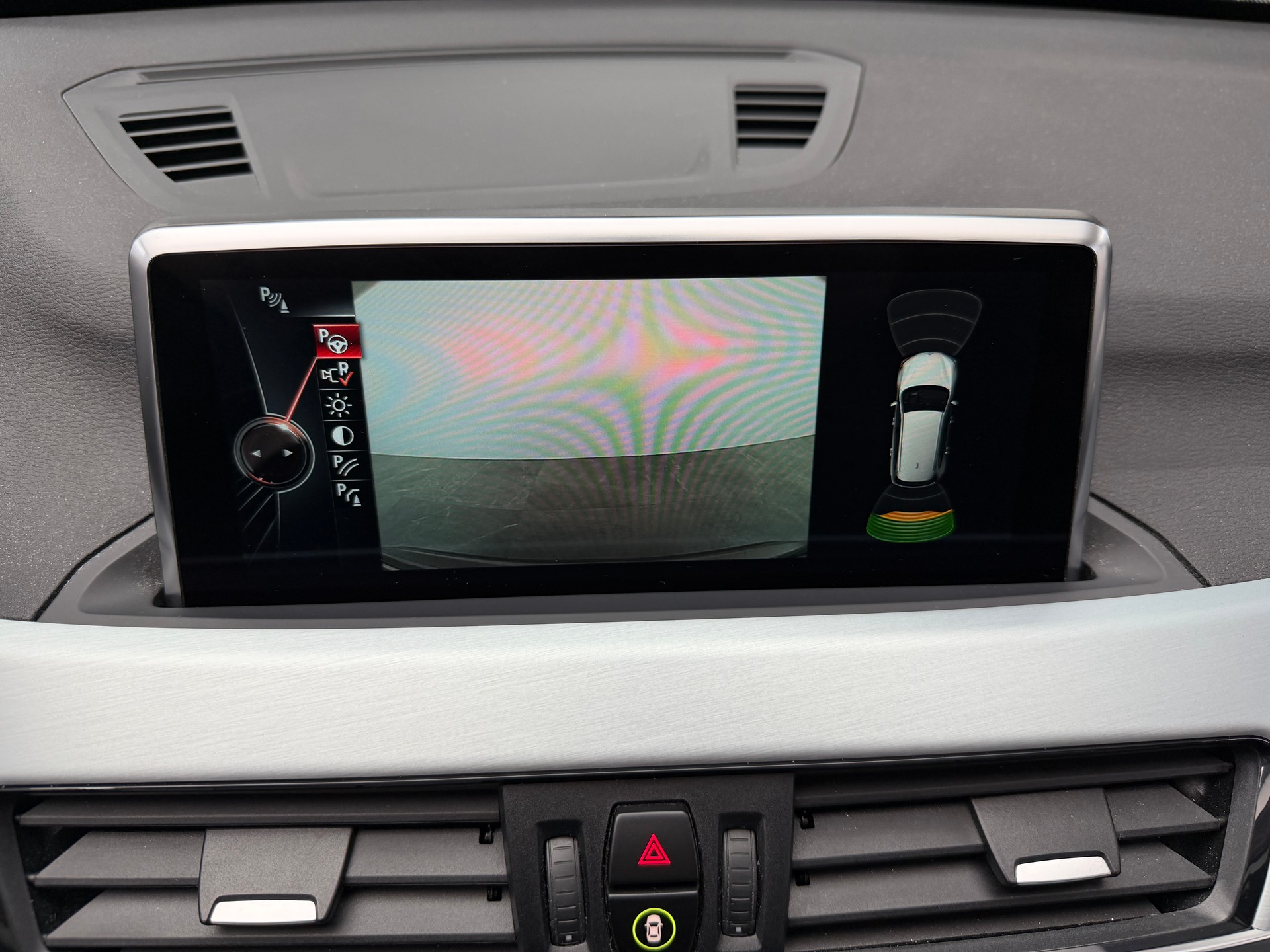 BMW X1 xDrive 25i 231PS PLATIN SILVER xLine Steptronic / Panoramadach / RF-Kamera / Leder / Komfortzugang / Head-Up-Display /-image-13