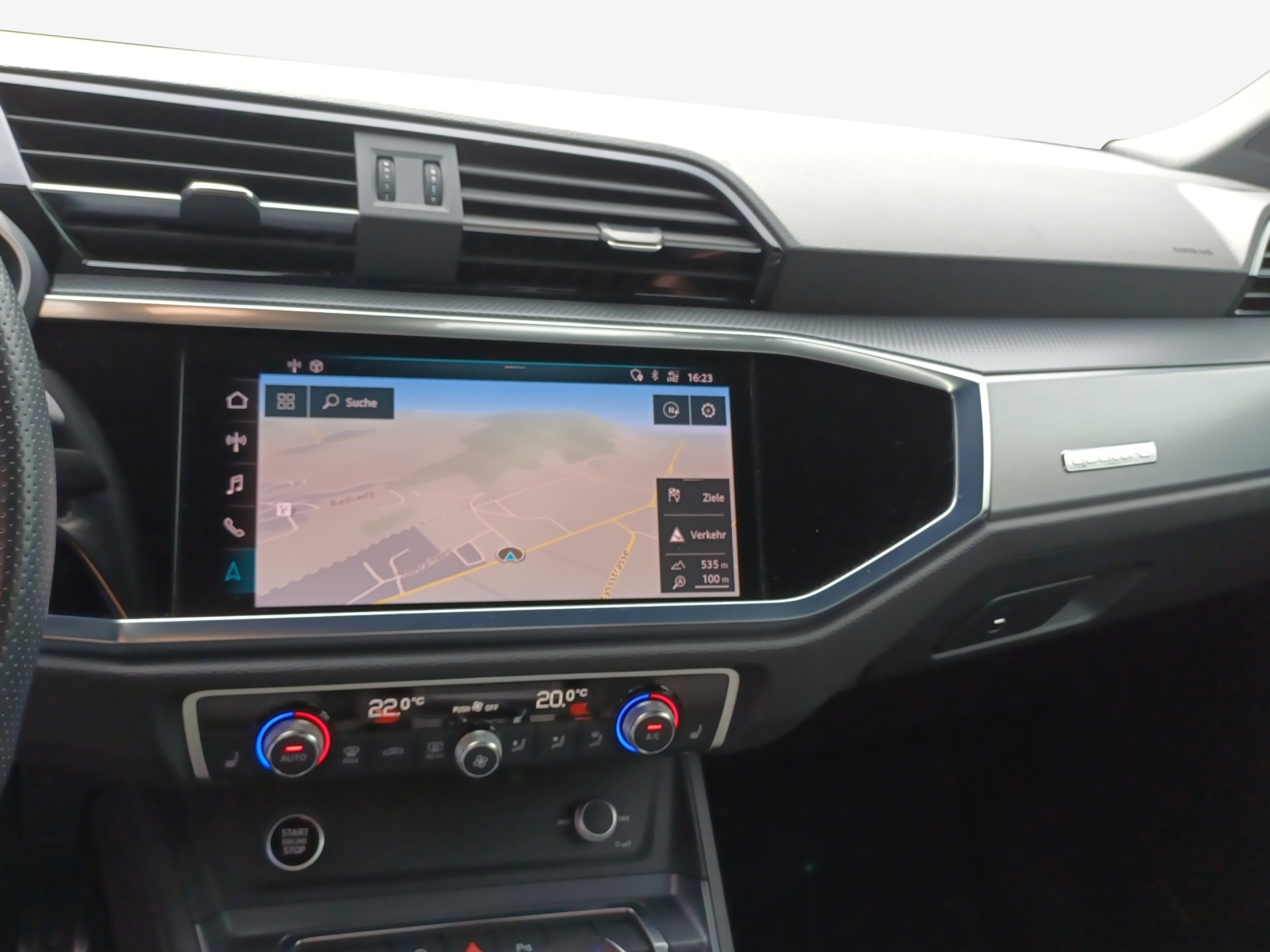 AUDI Q3 40 TFSI S line quattro S-tronic-image-10