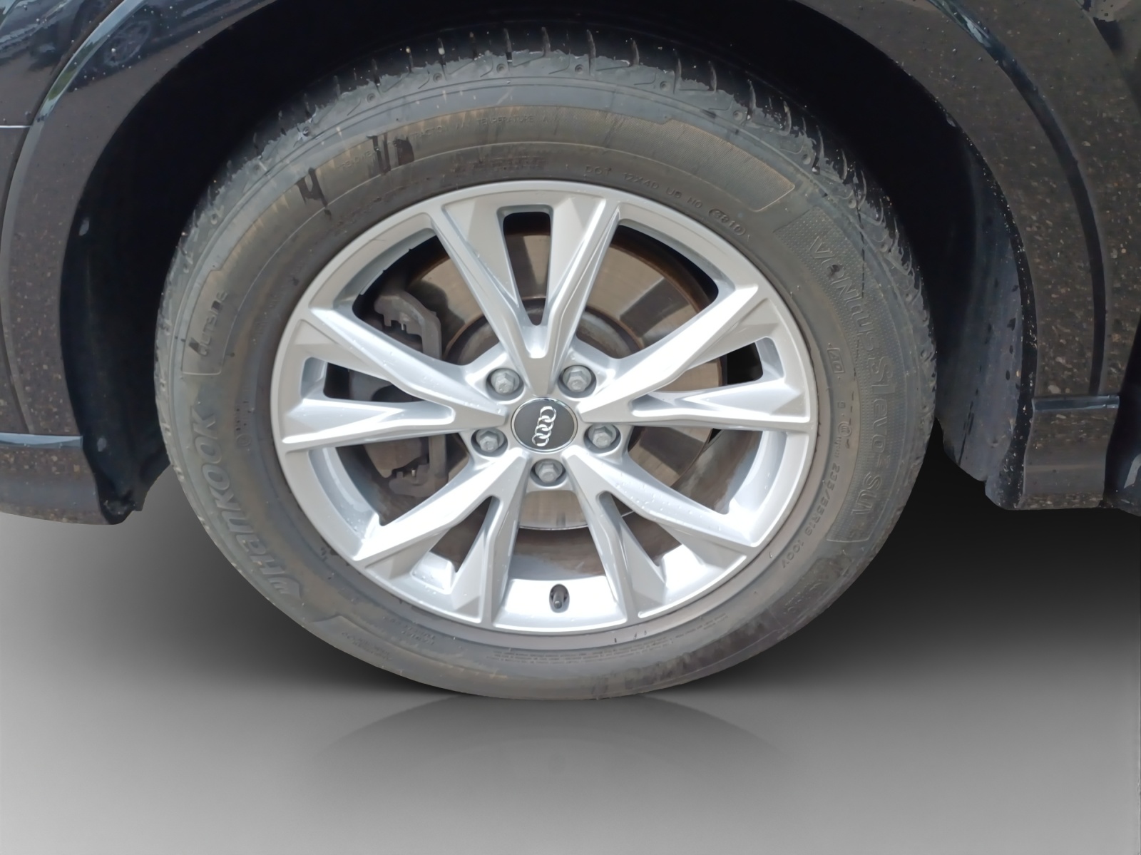 AUDI Q3 40 TFSI S line quattro S-tronic-image-13