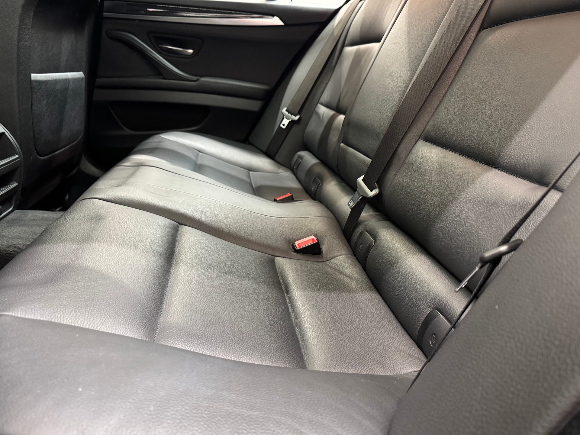 BMW 525d xDrive Touring Steptronic-image-15