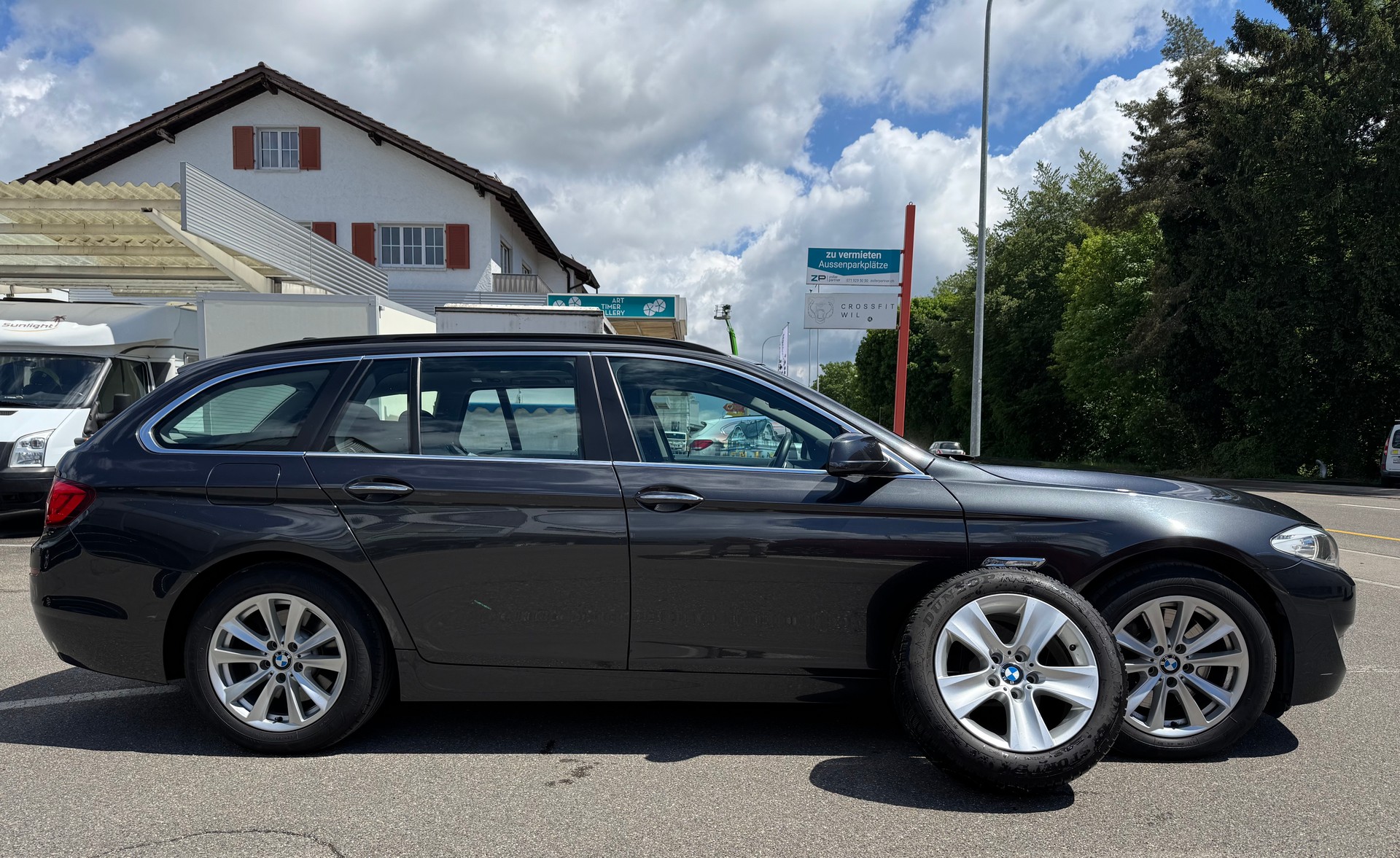 BMW 525d xDrive Touring Steptronic-image-1