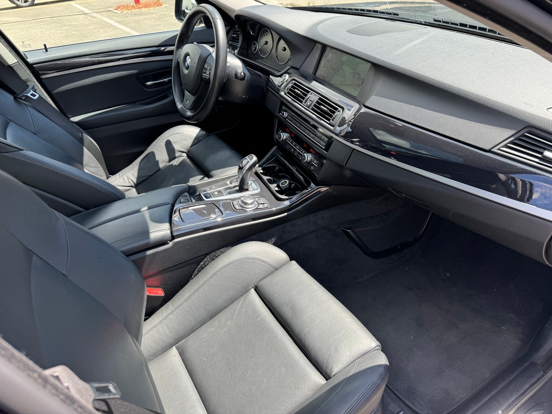 BMW 525d xDrive Touring Steptronic-image-9