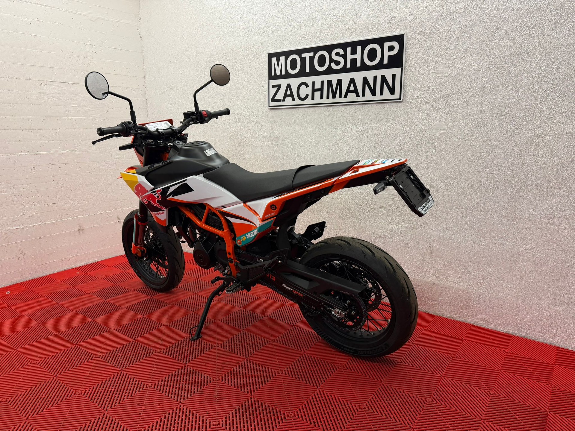 KTM 390 SMC R-image-7