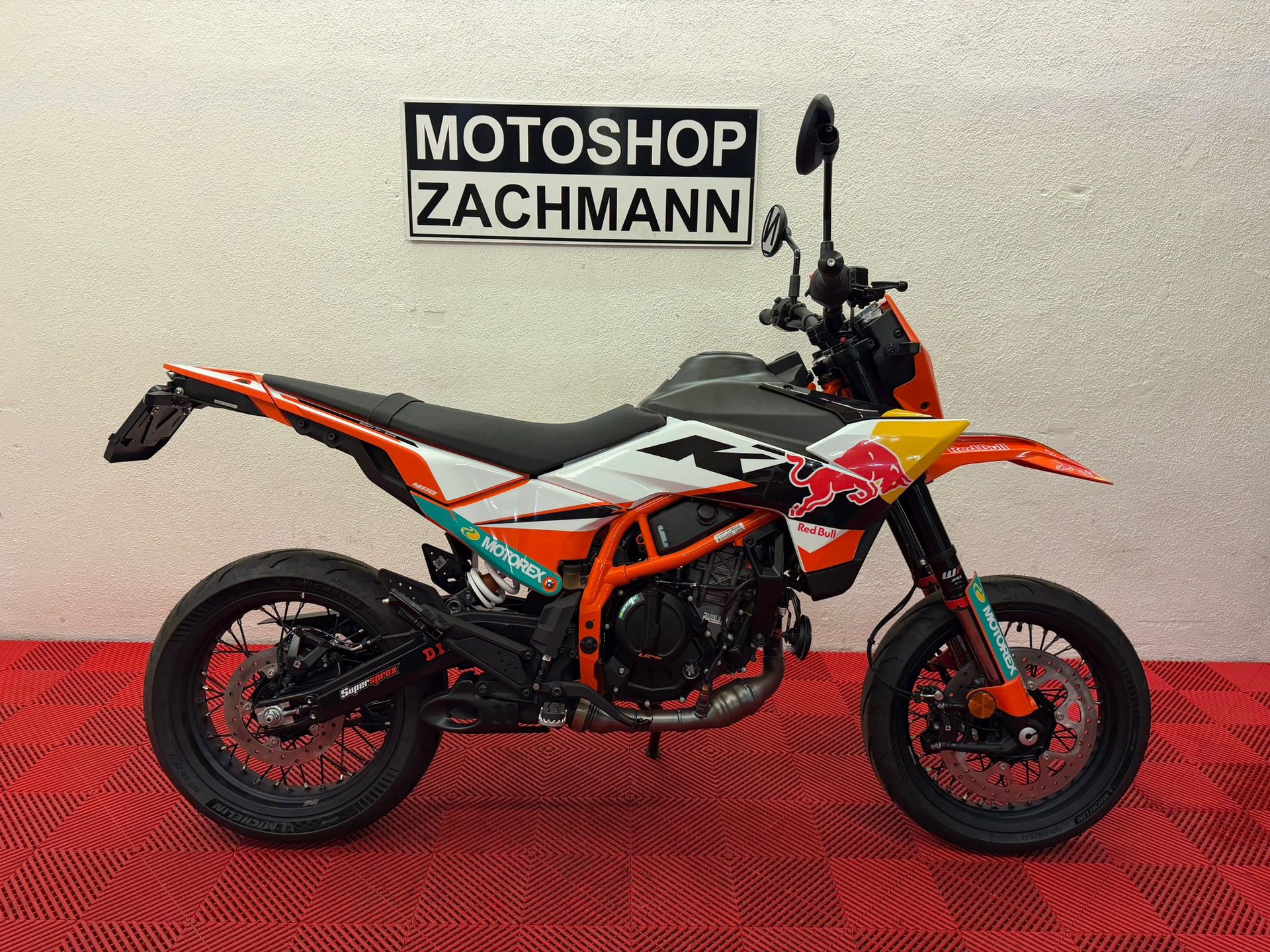 KTM 390 SMC R