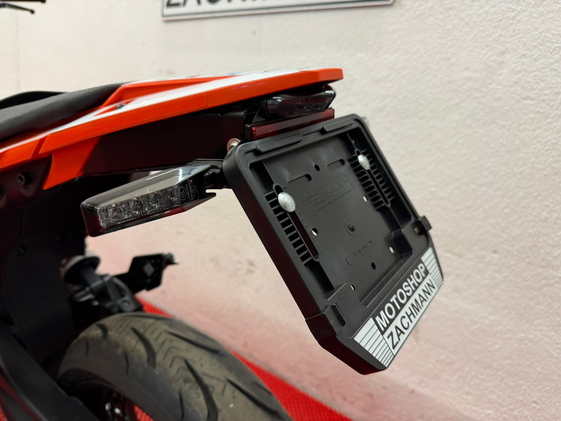 KTM 390 SMC R-image-6
