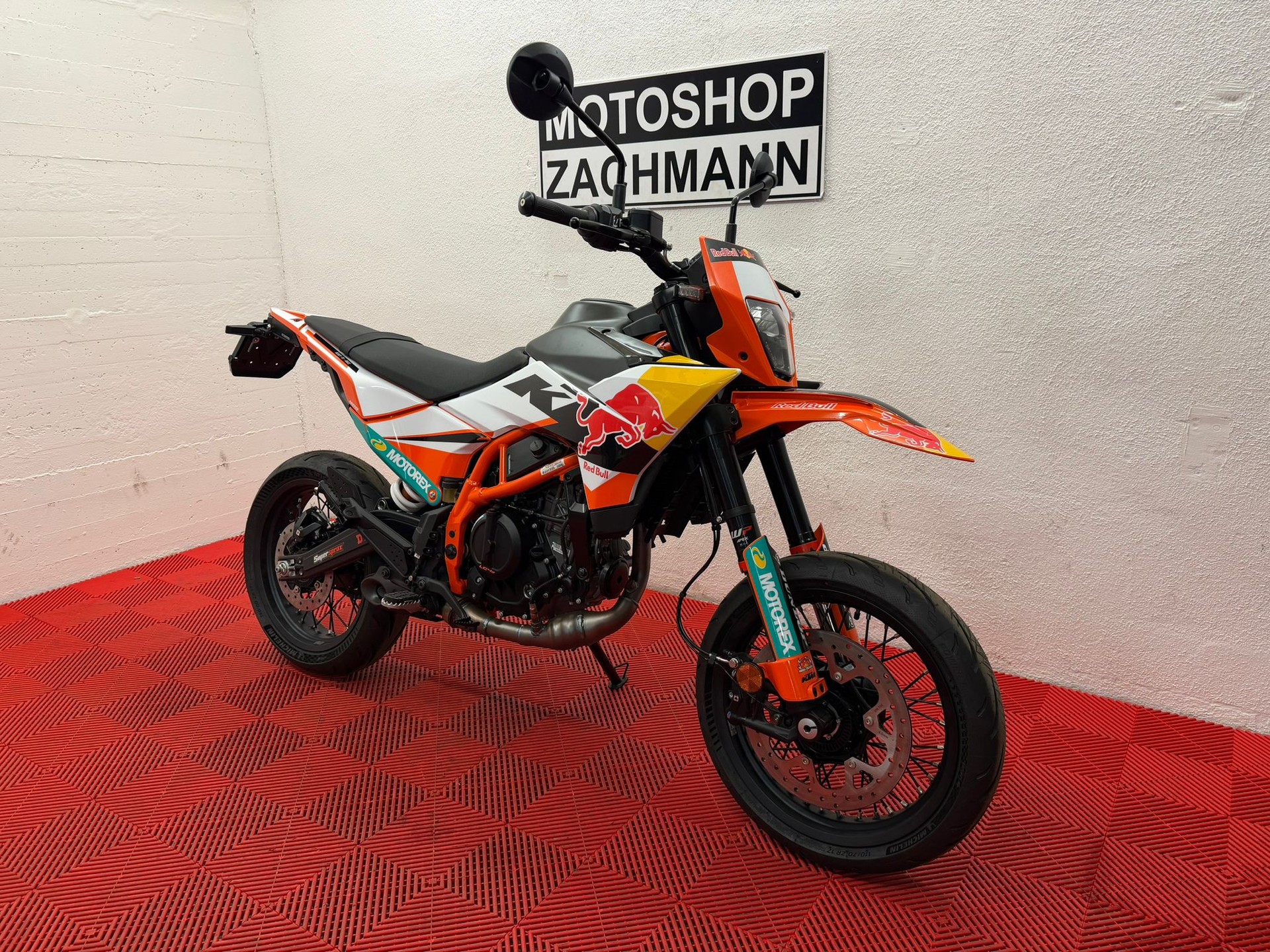 KTM 390 SMC R-image-8