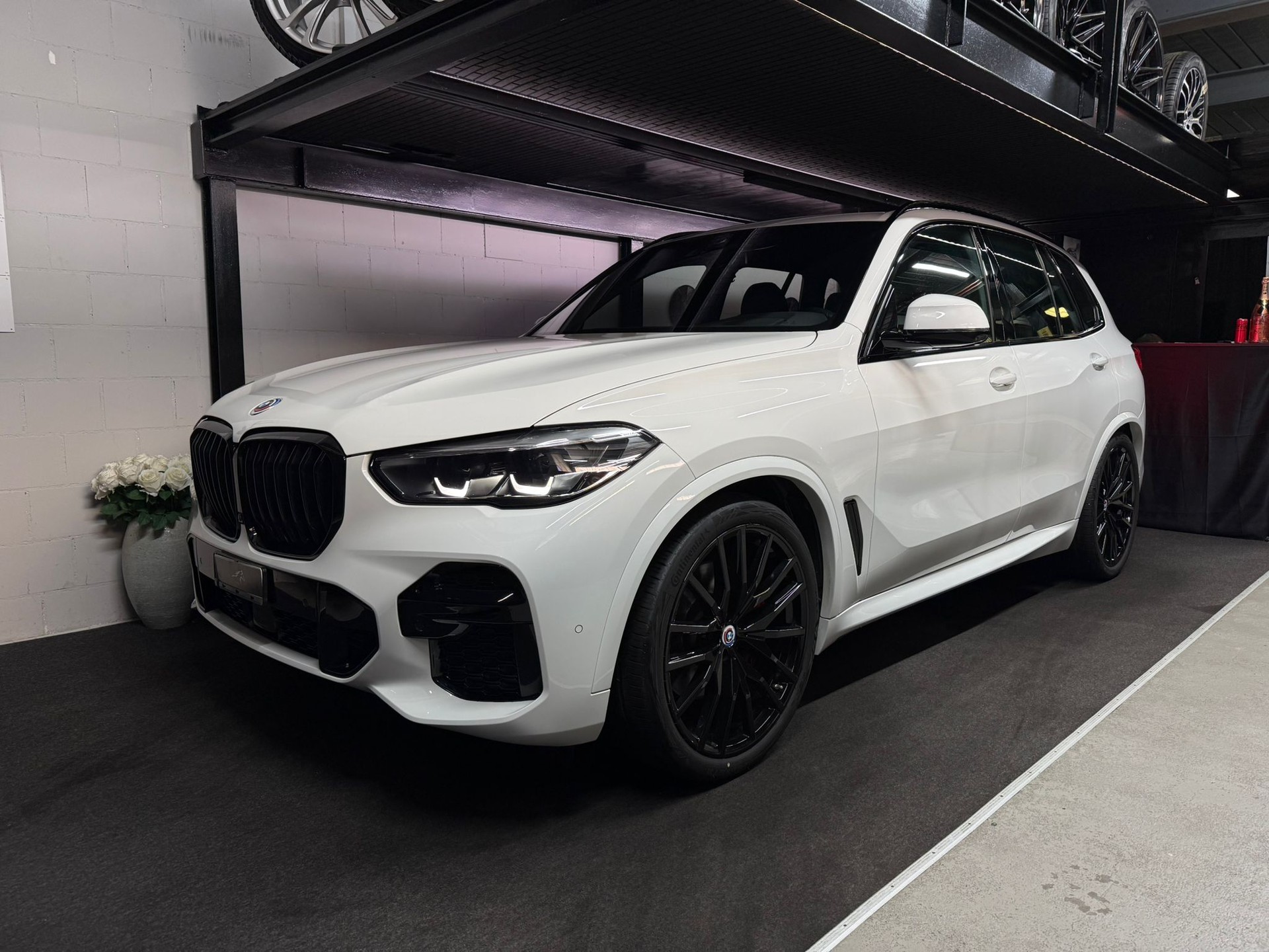 BMW X5 xDrive 25d M Sport Steptronic * 7 Plätze *M Aerodynamikpaket * Head-Up Display * Luftfederung * Harman-Kardon * 22 Zoll **-image-1