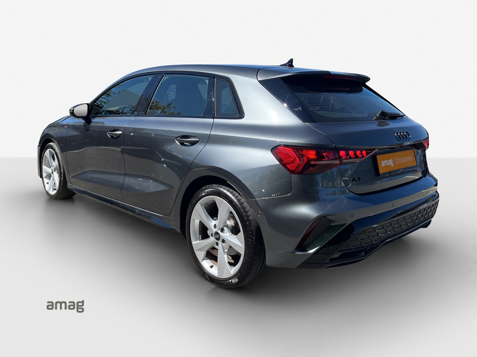 AUDI A3 Sportback 35 TFSI S line S-tronic-image-2