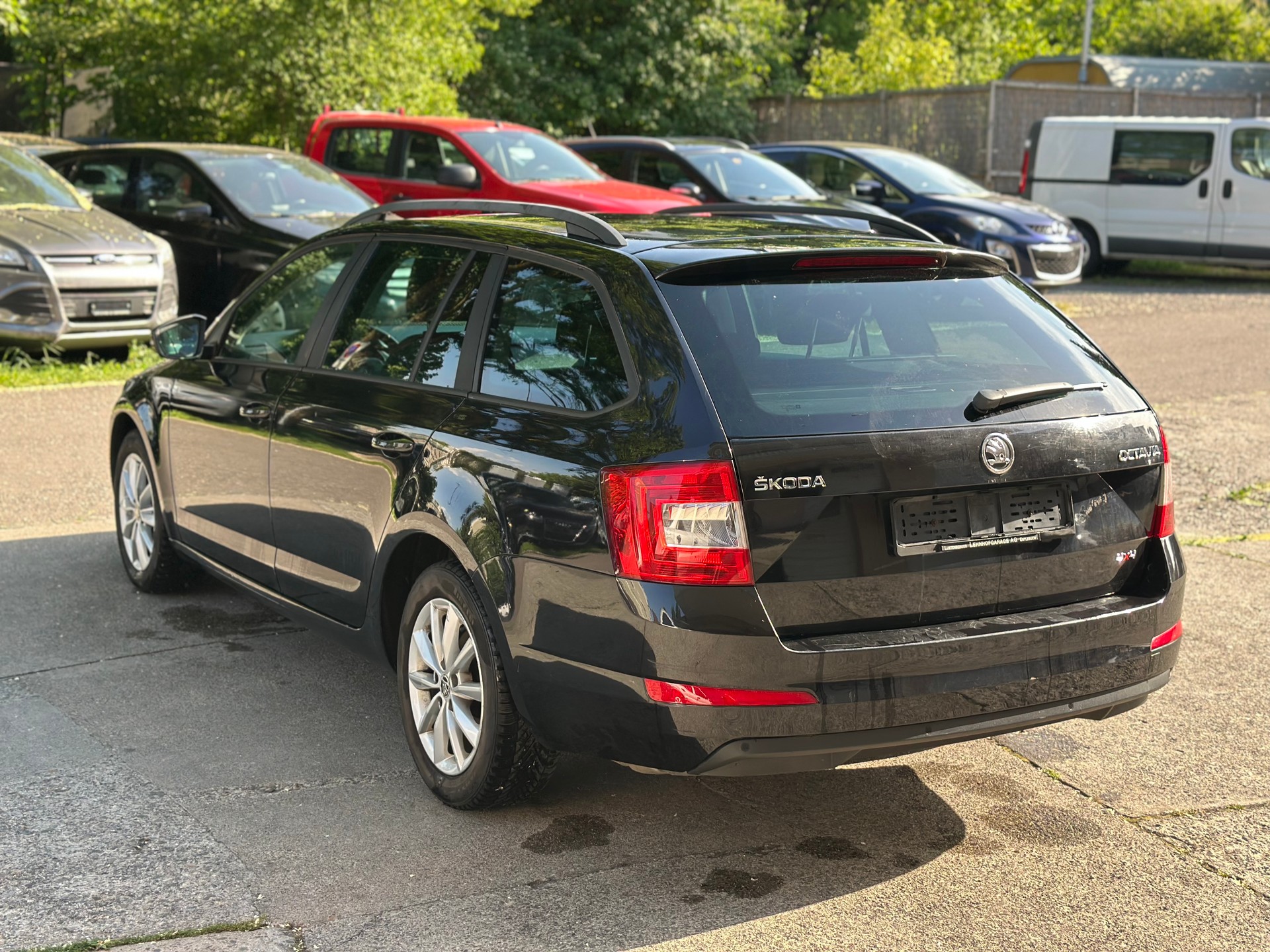 SKODA Octavia Combi 1.6 TDI Ambition 4x4-image-5