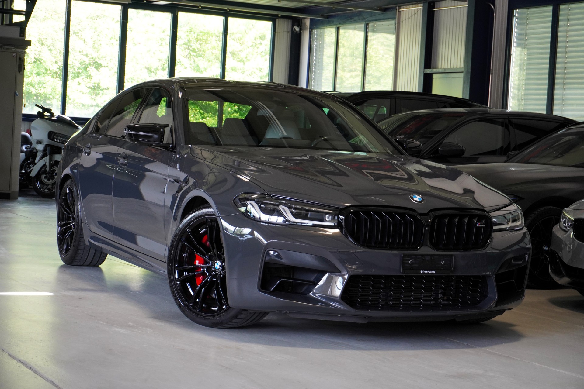 BMW M5 xDrive Competition Drivelogic // Individual Dravitgrau //-image-2
