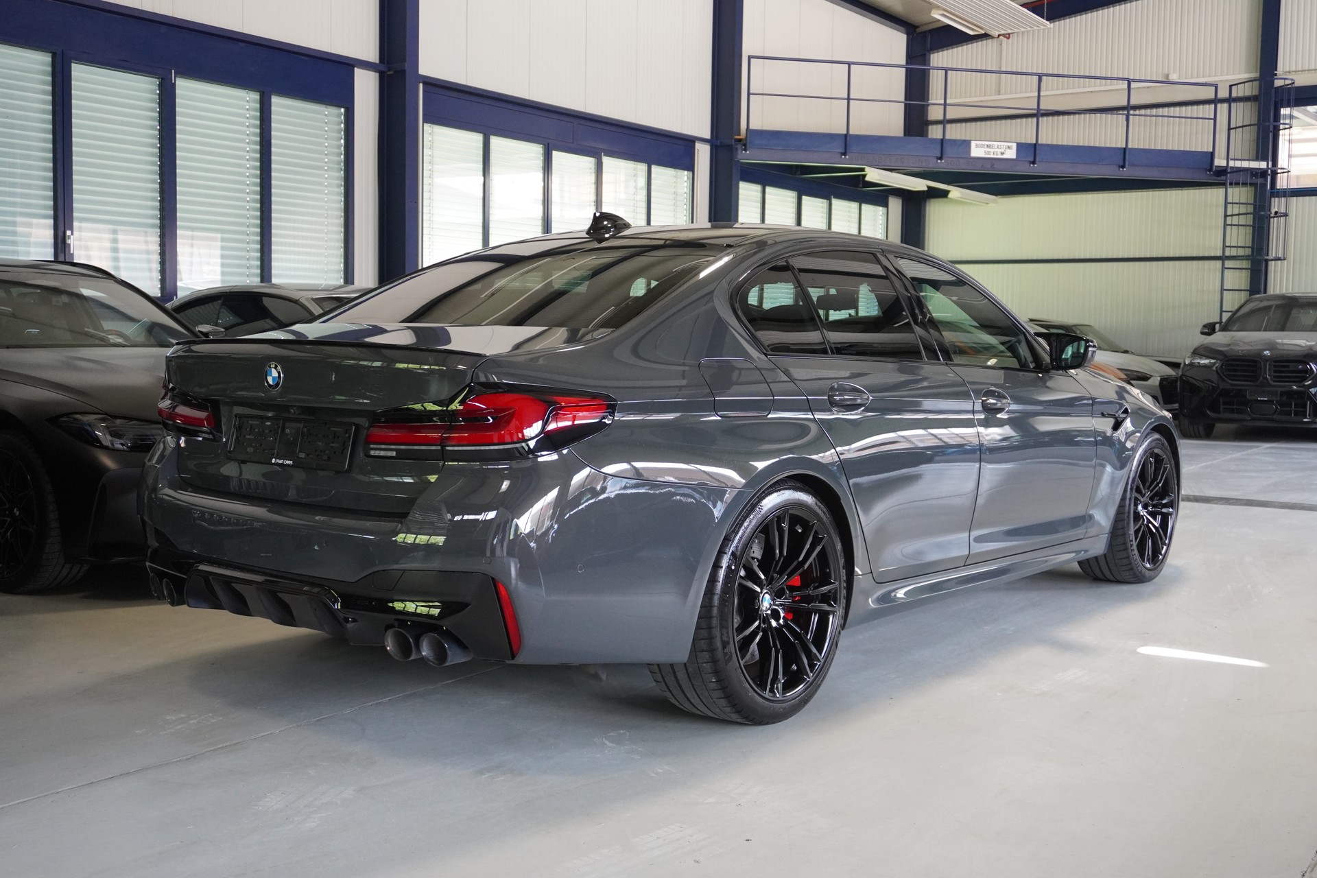 BMW M5 xDrive Competition Drivelogic // Individual Dravitgrau //-image-4