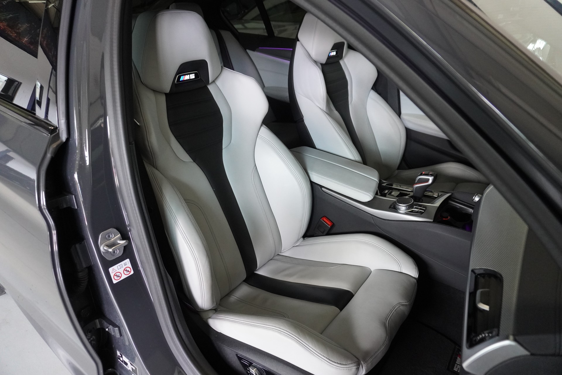 BMW M5 xDrive Competition Drivelogic // Individual Dravitgrau //-image-9