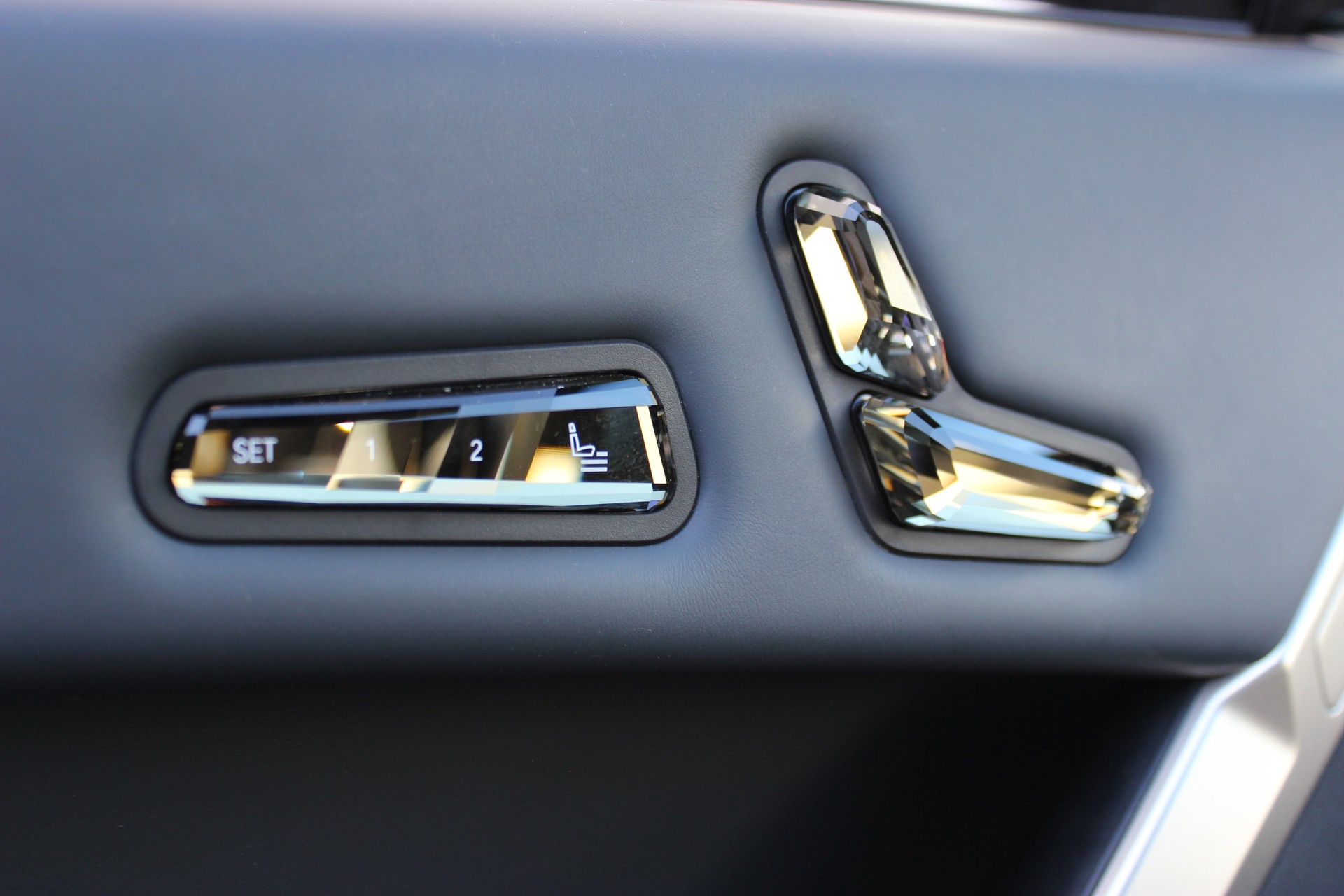 BMW iX xDrive50 *0.9%-LEASINGAKTION*-image-7