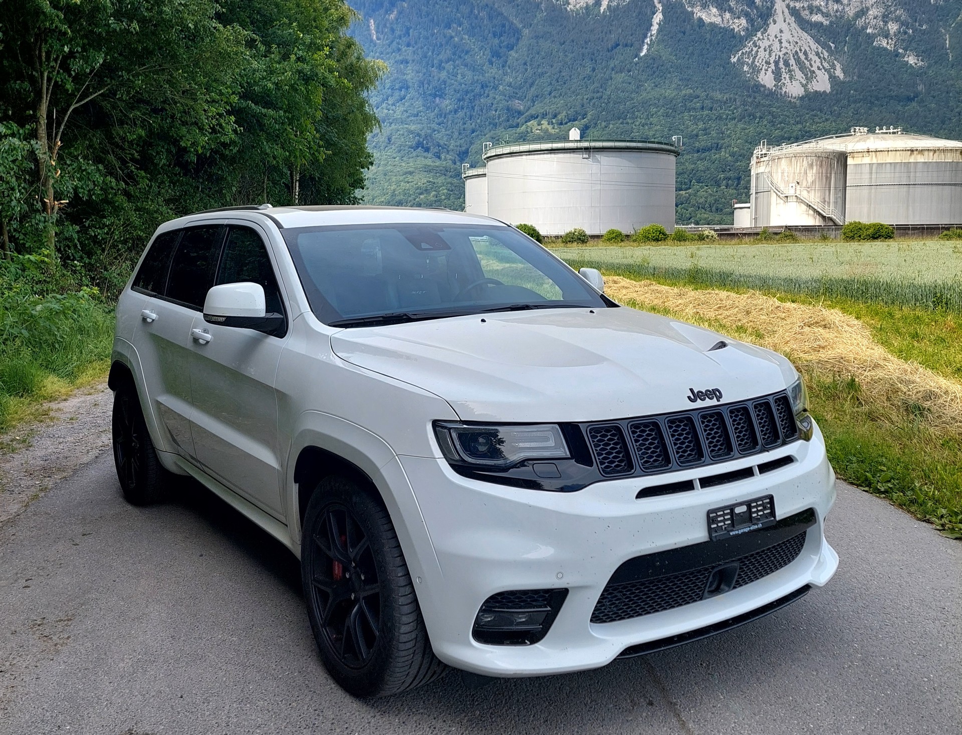 JEEP 6.4 V8 HEMI SRT8-image-2