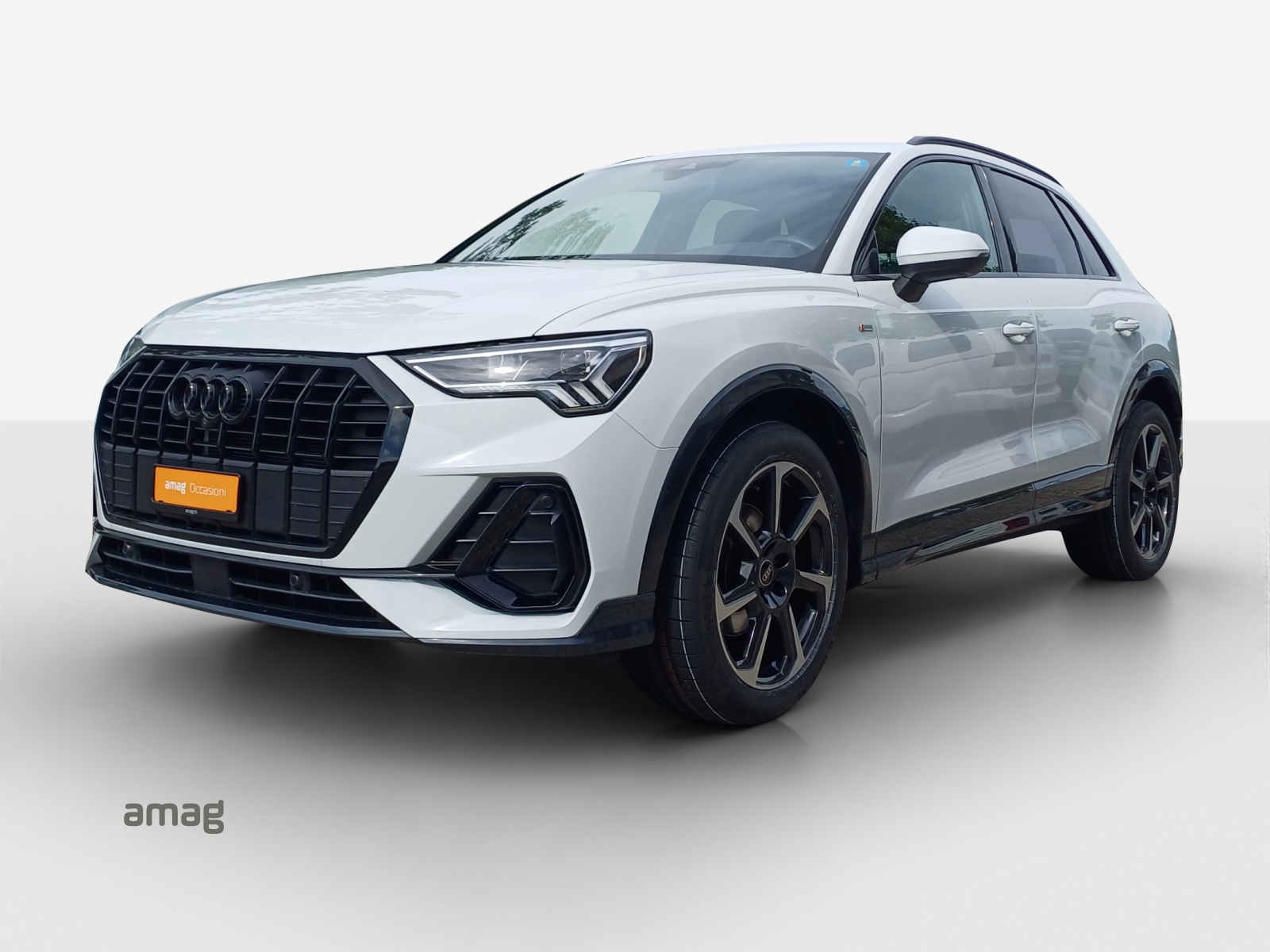 AUDI Q3 35 TFSI S line Attraction S-tronic-image-0