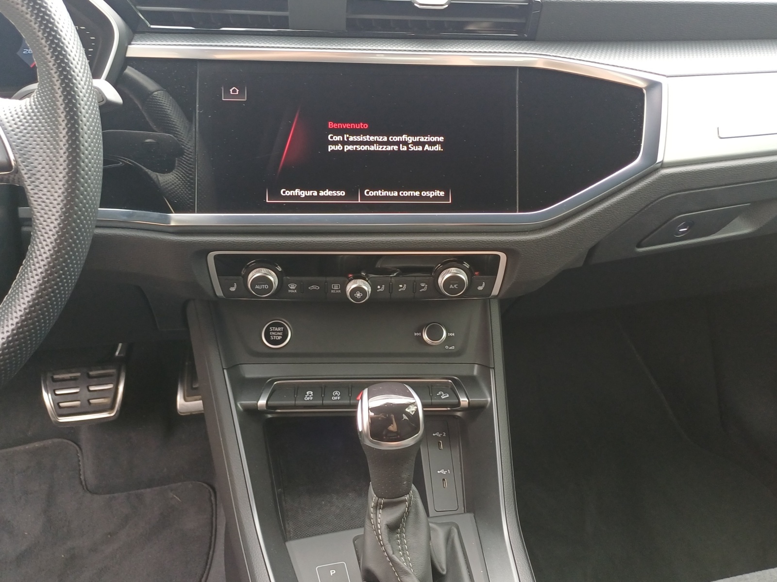 AUDI Q3 35 TFSI S line Attraction S-tronic-image-10