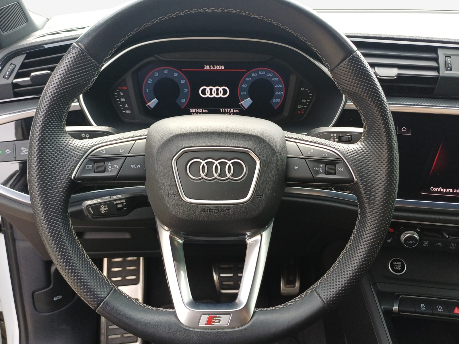 AUDI Q3 35 TFSI S line Attraction S-tronic-image-9