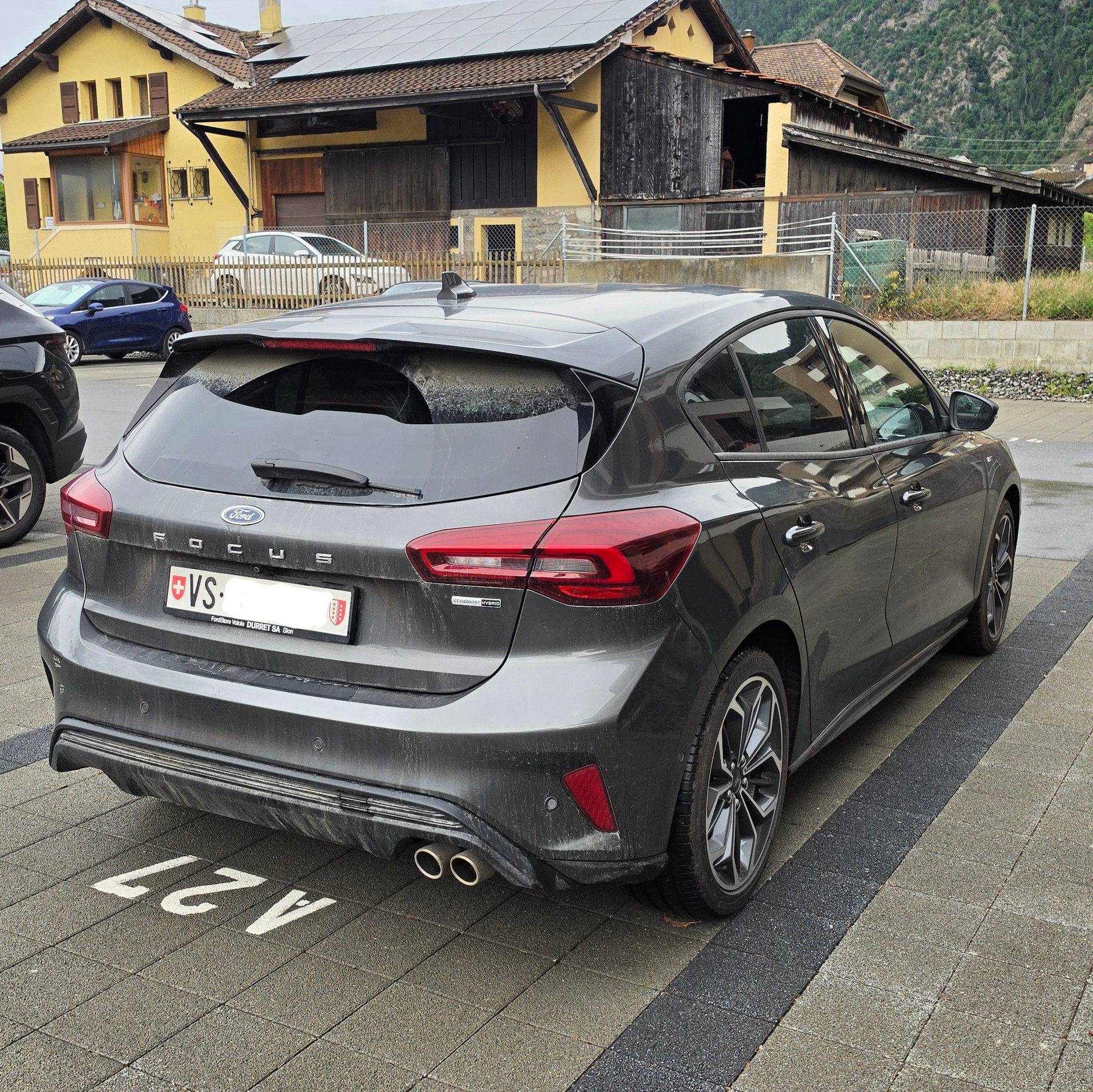 FORD 1.0i EcoB Hybrid 125 ST-Line X-image-1