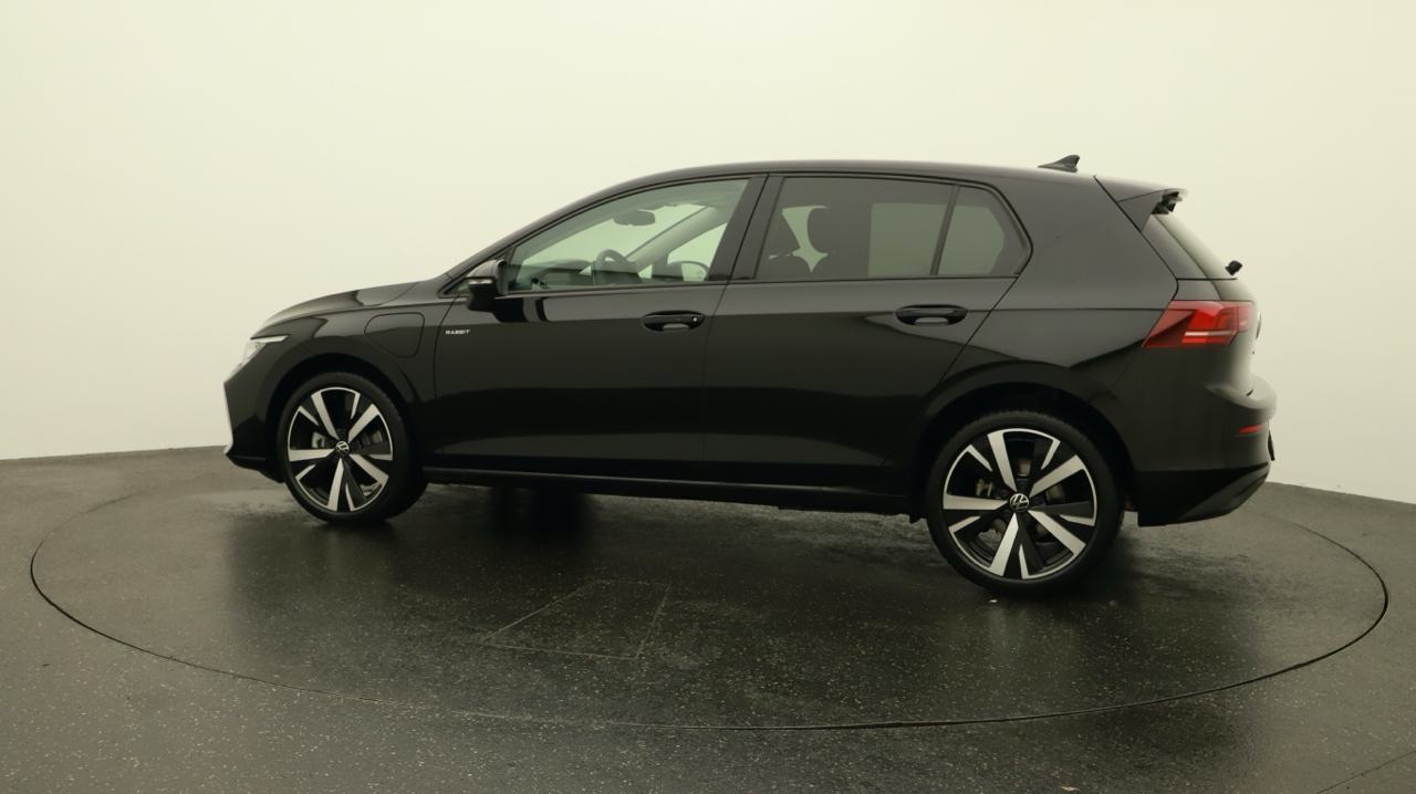 VW Golf VIII 1.5 TSI PHEV Limited-showroom-element-2