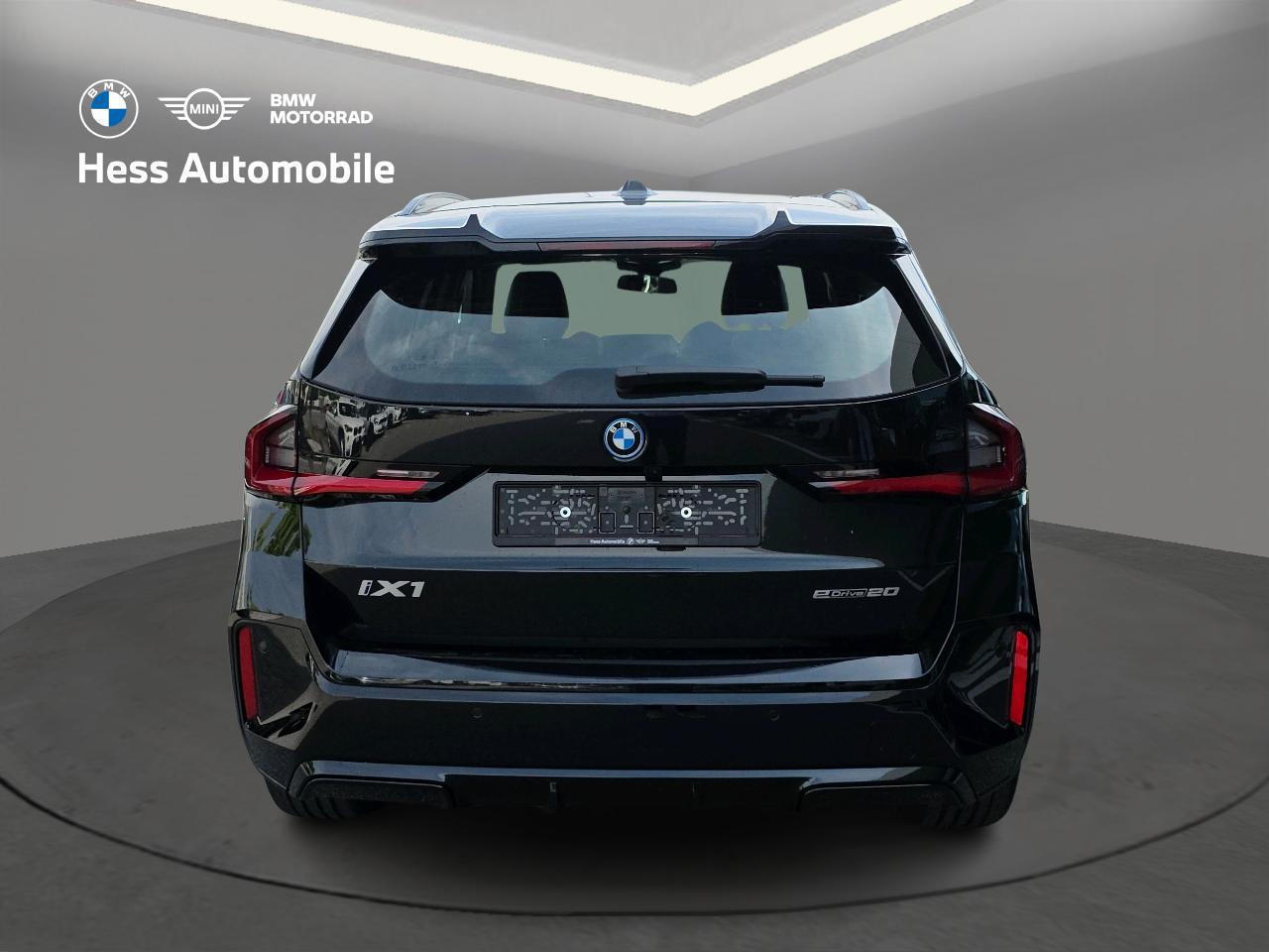 BMW iX1 20 eDrive-image-4
