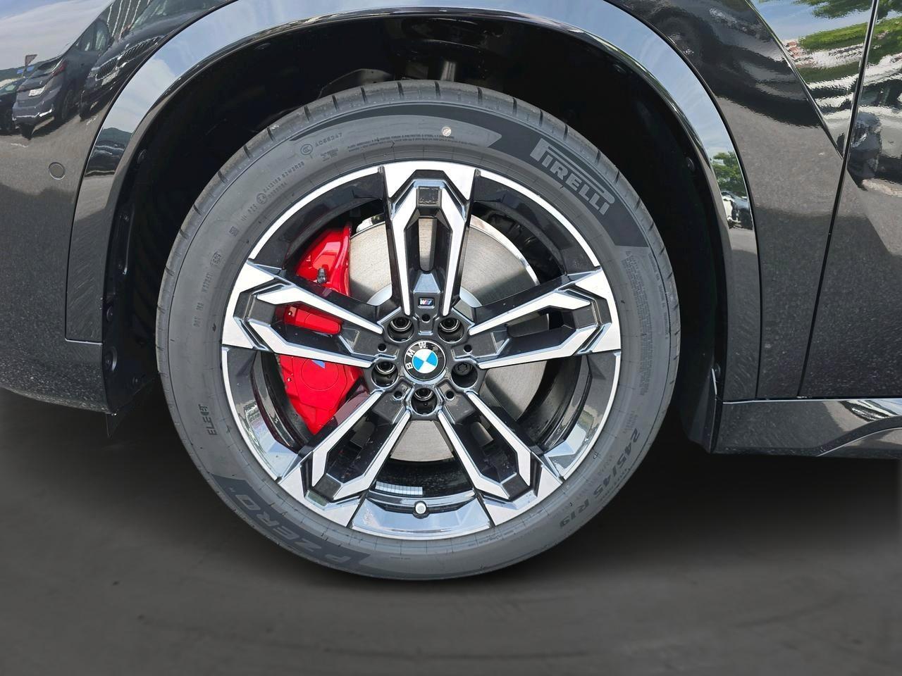 BMW iX1 20 eDrive-image-5
