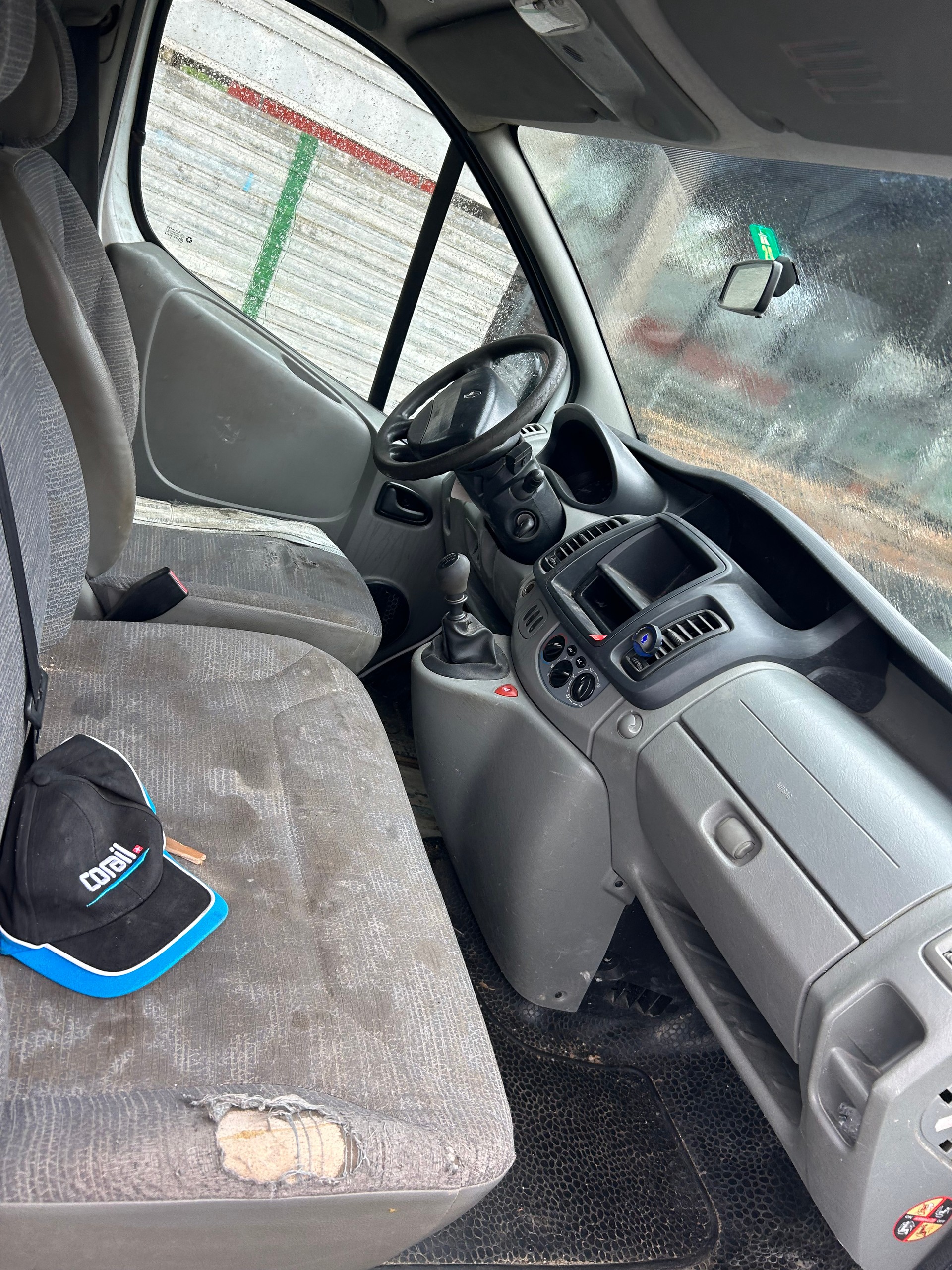 RENAULT Trafic 2.0 dCi 115 2.9t L2H1-image-3