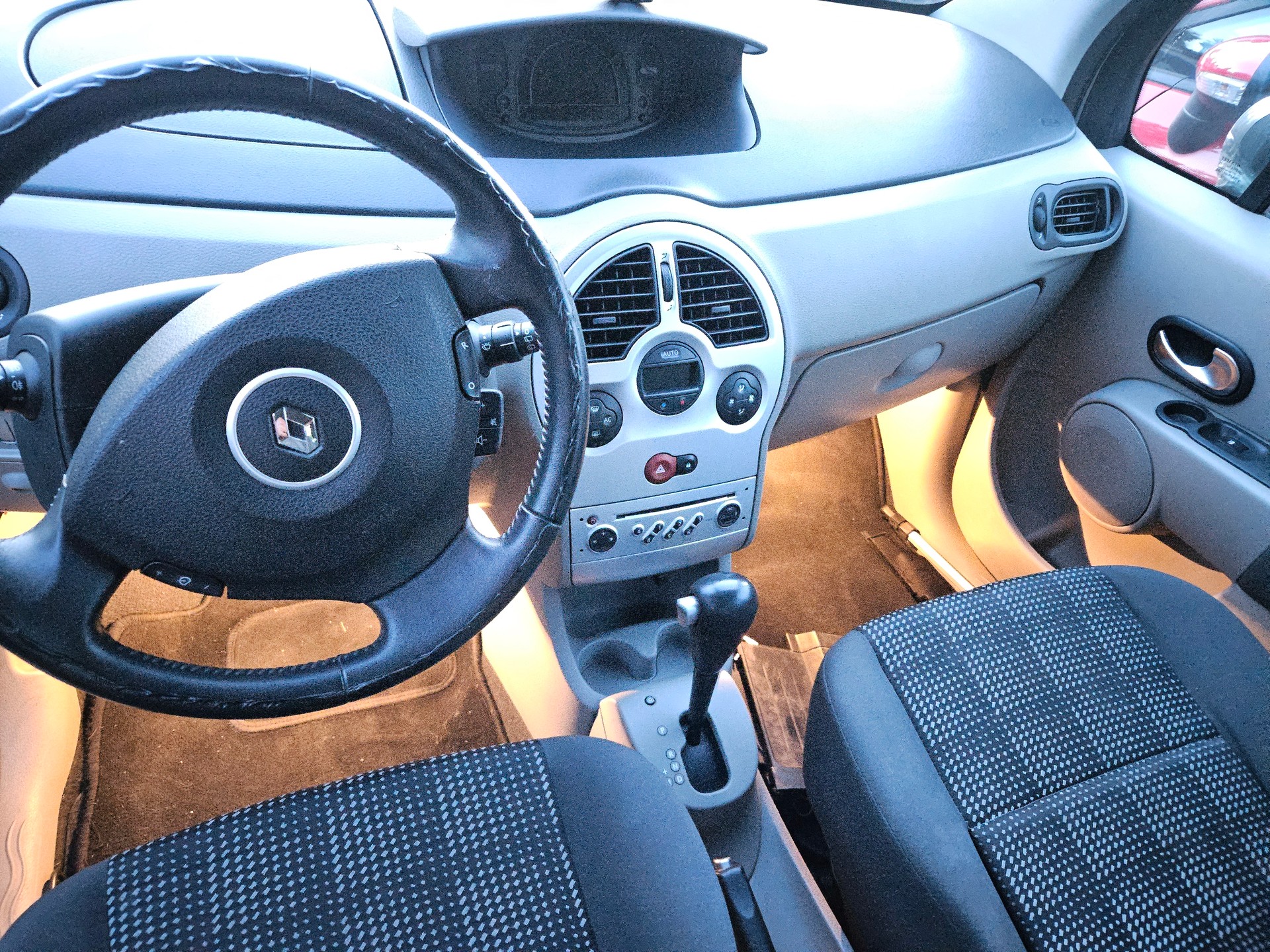 RENAULT Modus 1.6 16V Tech'Run-image-7