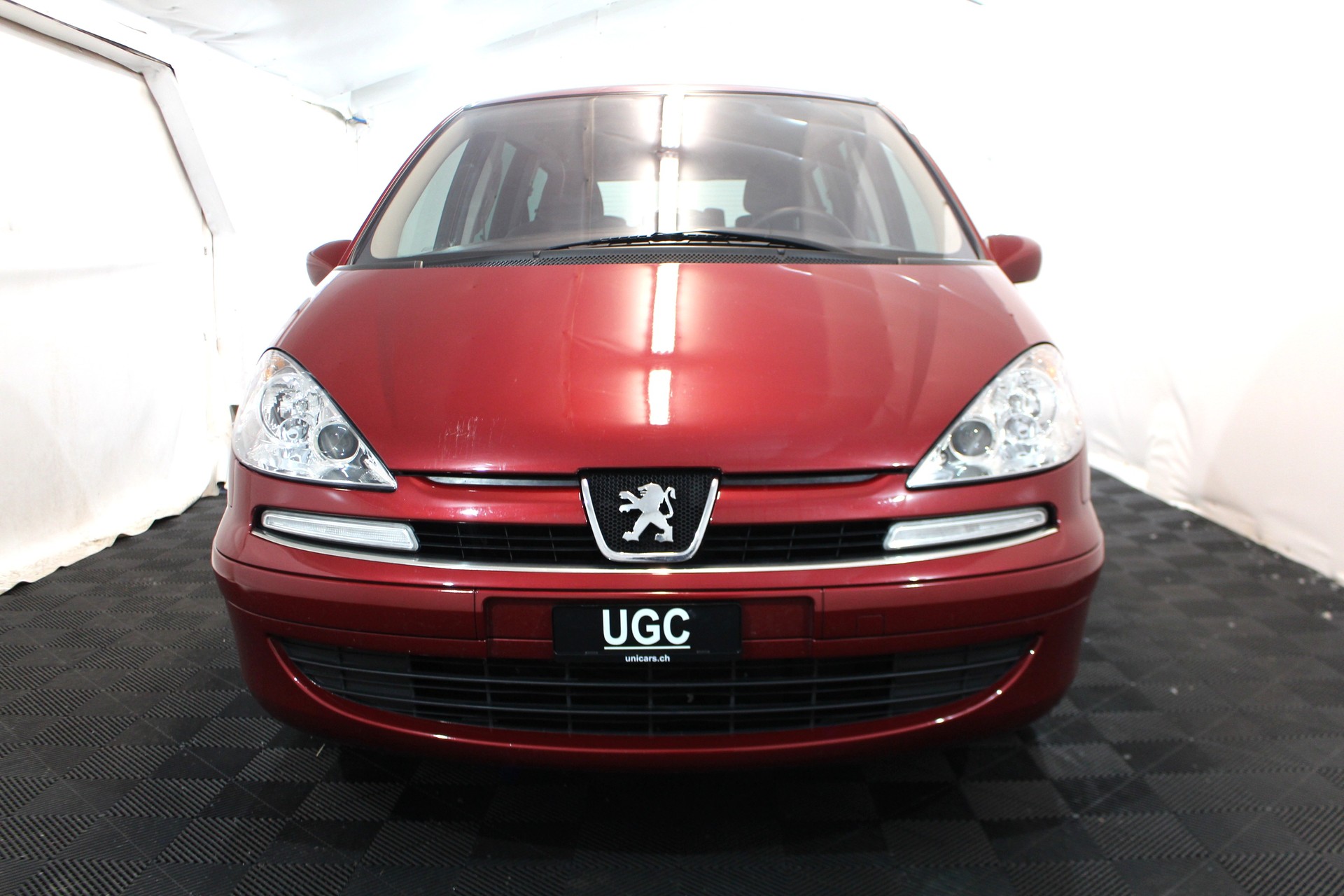PEUGEOT 807 2.0 16V Family Plus-image-1