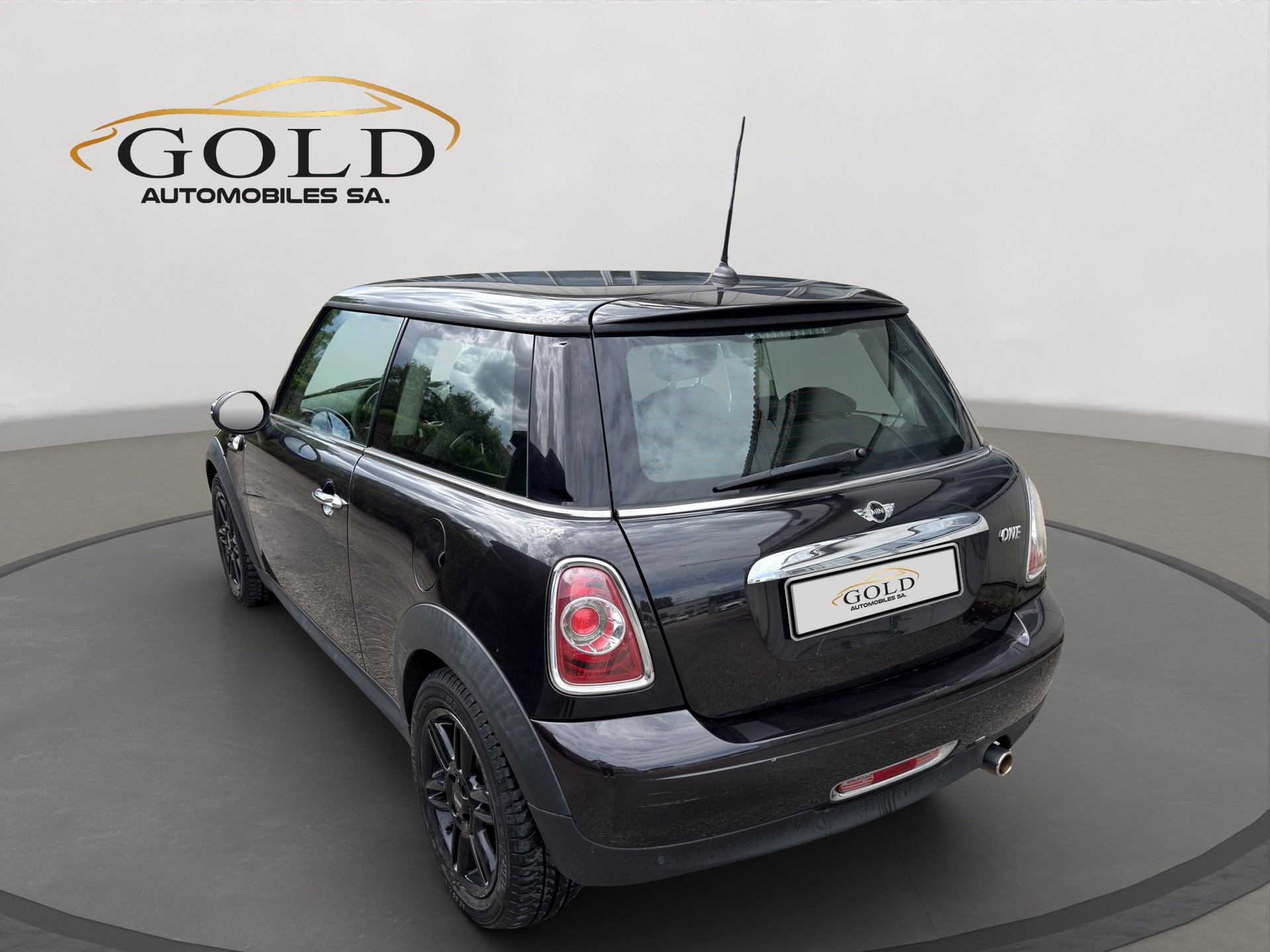 MINI One-image-9