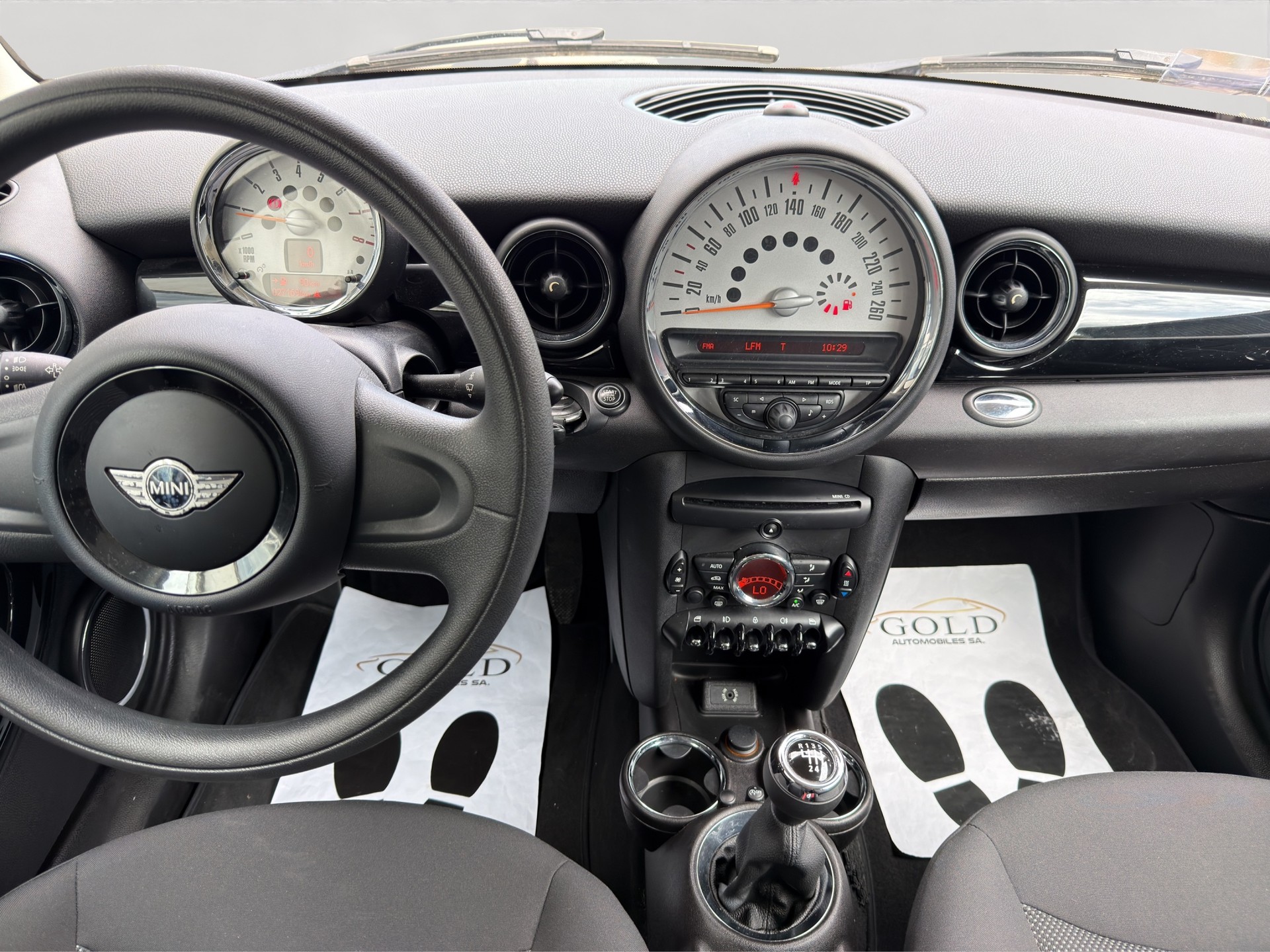 MINI One-image-5