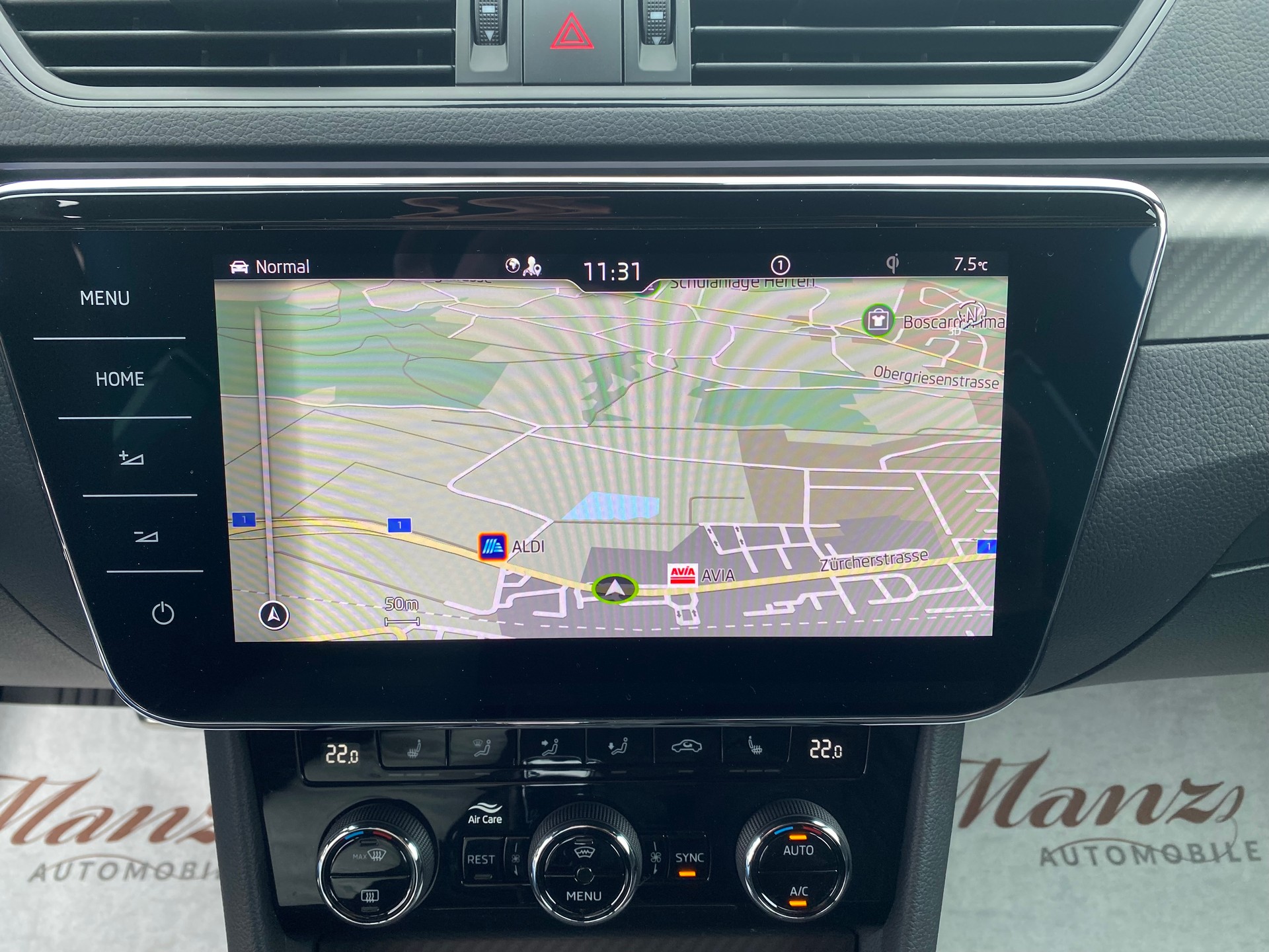 SKODA Superb Combi 2.0 TSI 280PS SportLine 4x4 DSG **Top-Austattung**-image-11