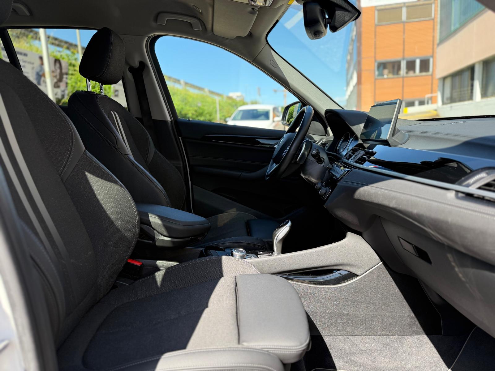 BMW X1 xDrive 18d Sport Line Steptronic-image-9