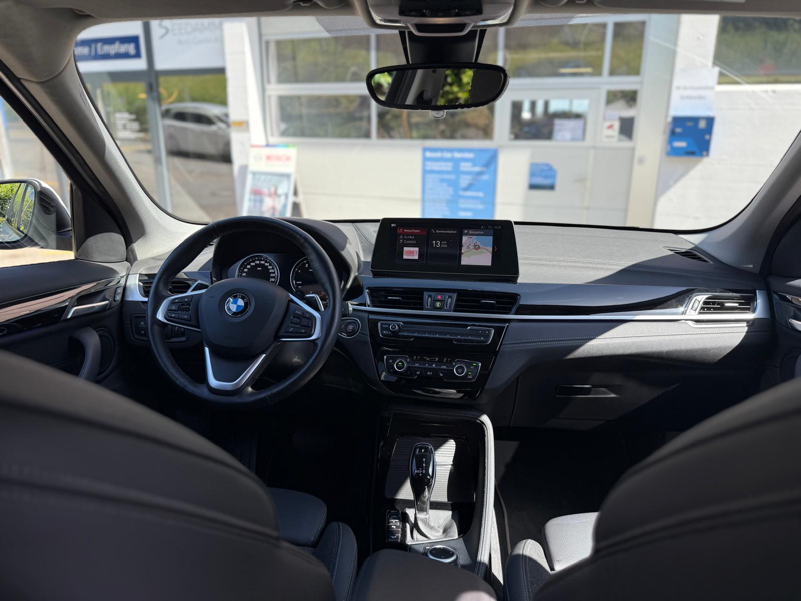 BMW X1 xDrive 18d Sport Line Steptronic-image-7