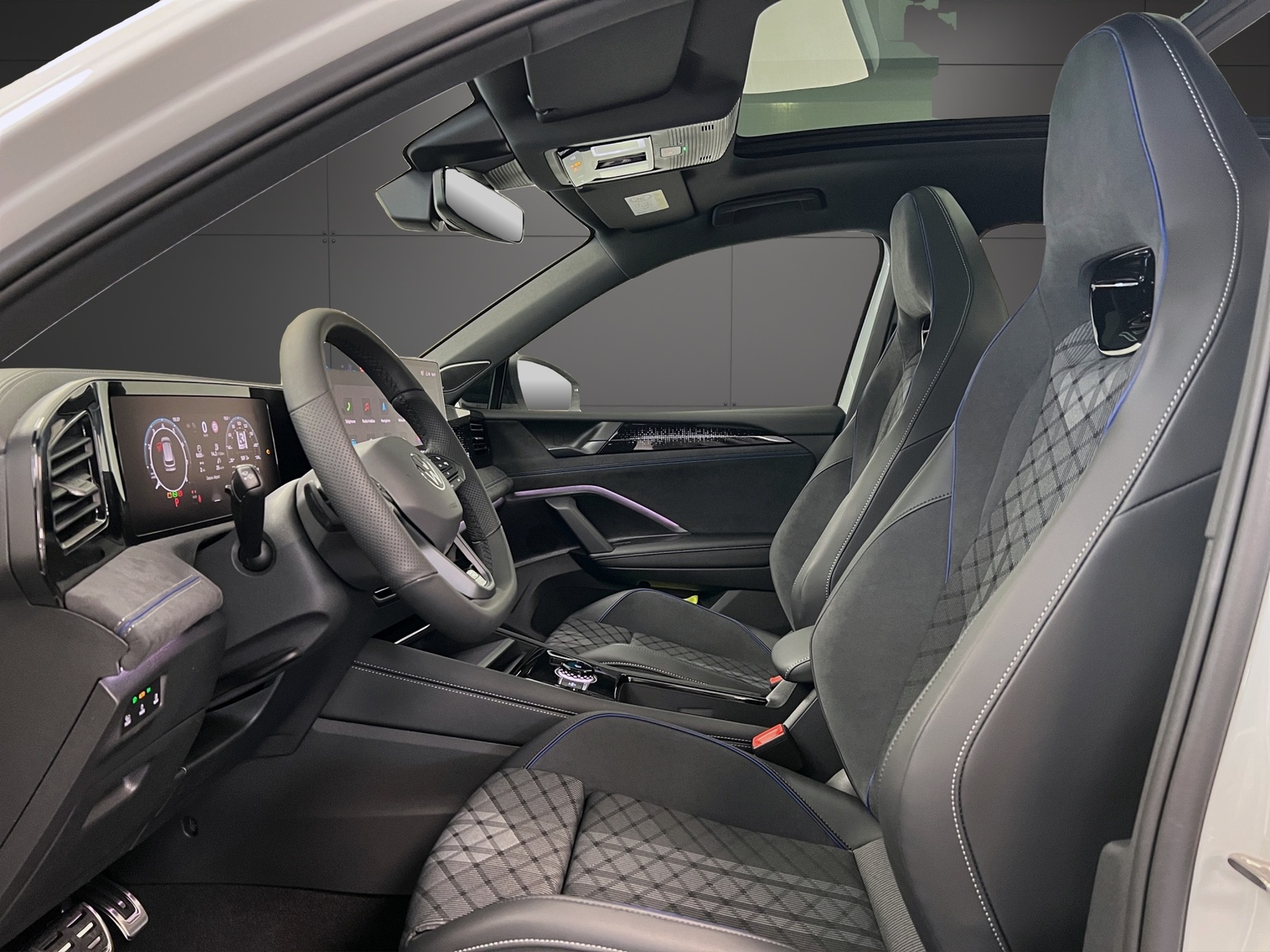 VW Tiguan 2.0 TSI DSG R-Line 4Motion-image-5