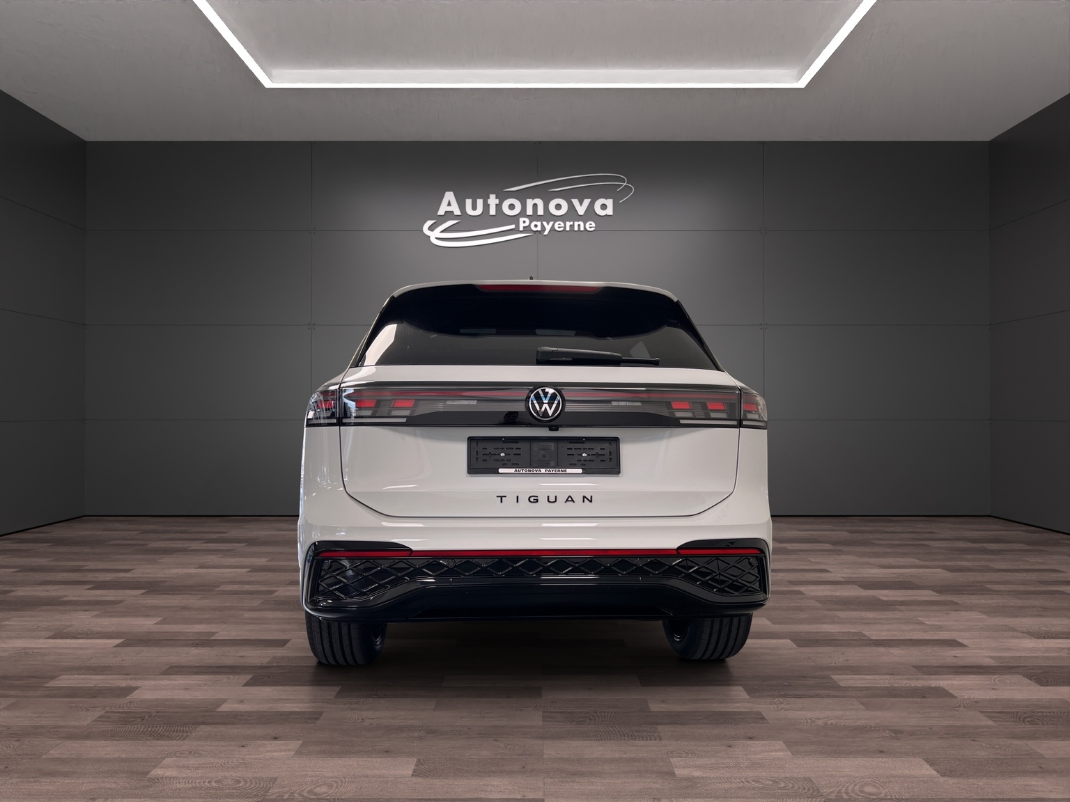 VW Tiguan 2.0 TSI DSG R-Line 4Motion-image-4