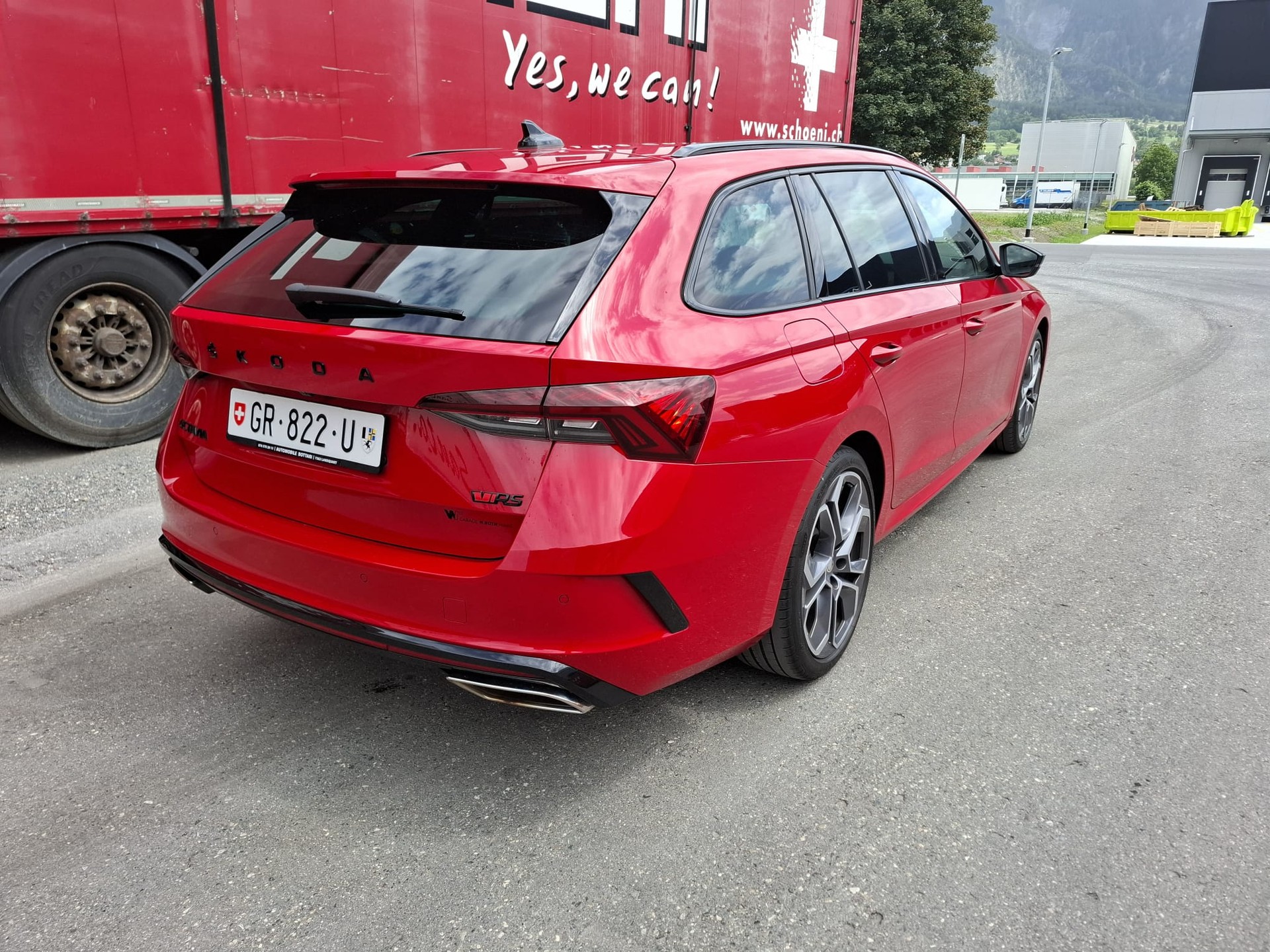 SKODA Octavia Combi 2.0 TSI DSG RS-image-2