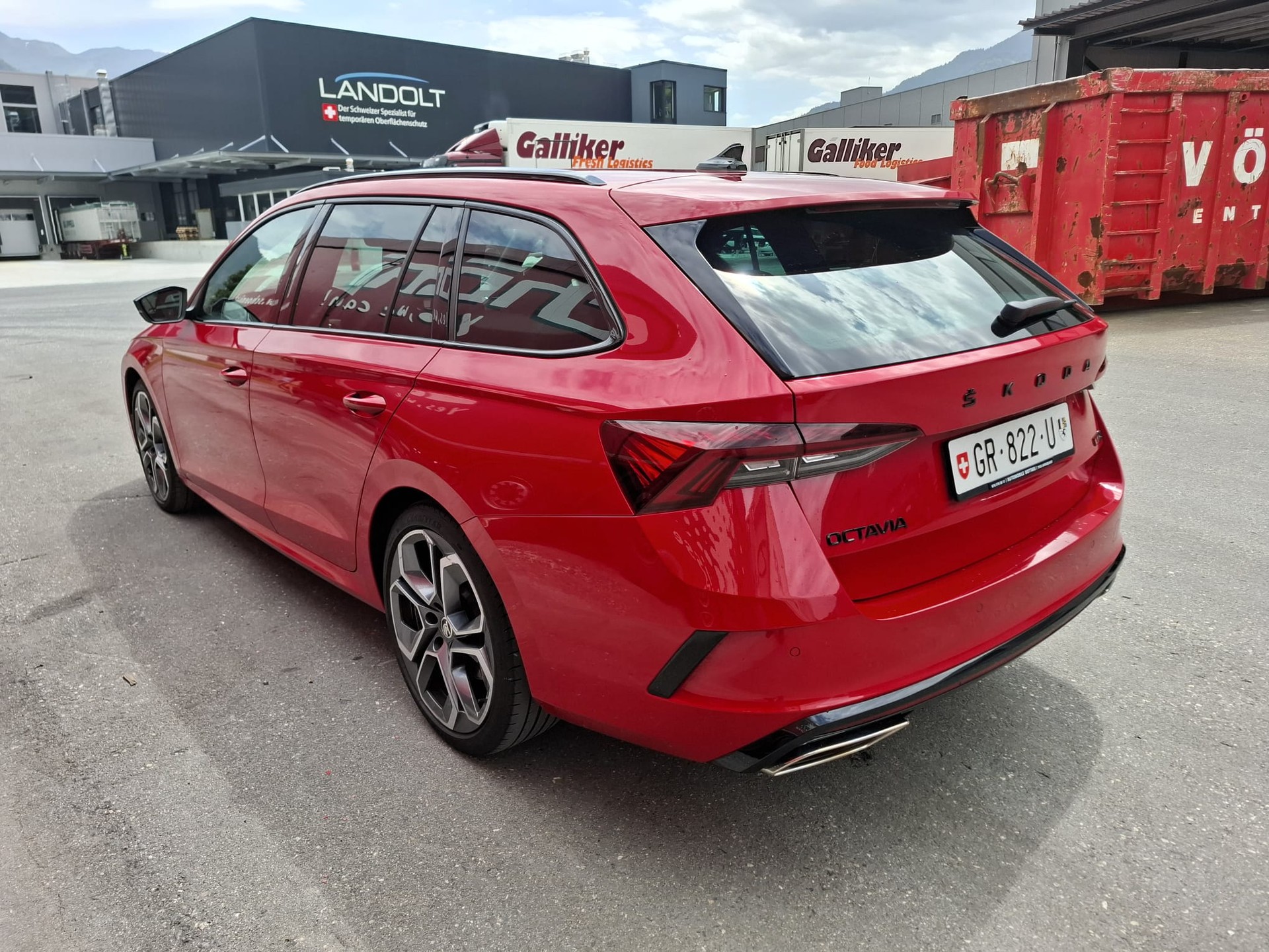 SKODA Octavia Combi 2.0 TSI DSG RS-image-3
