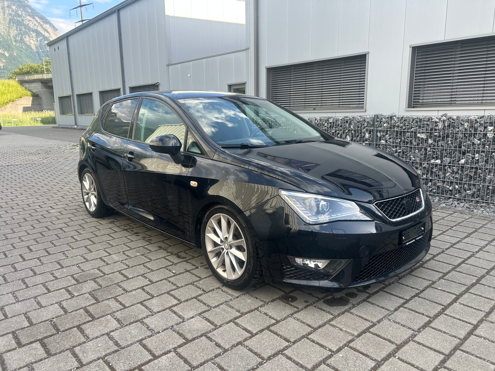 SEAT Ibiza 1.2 TSI FR-image-2