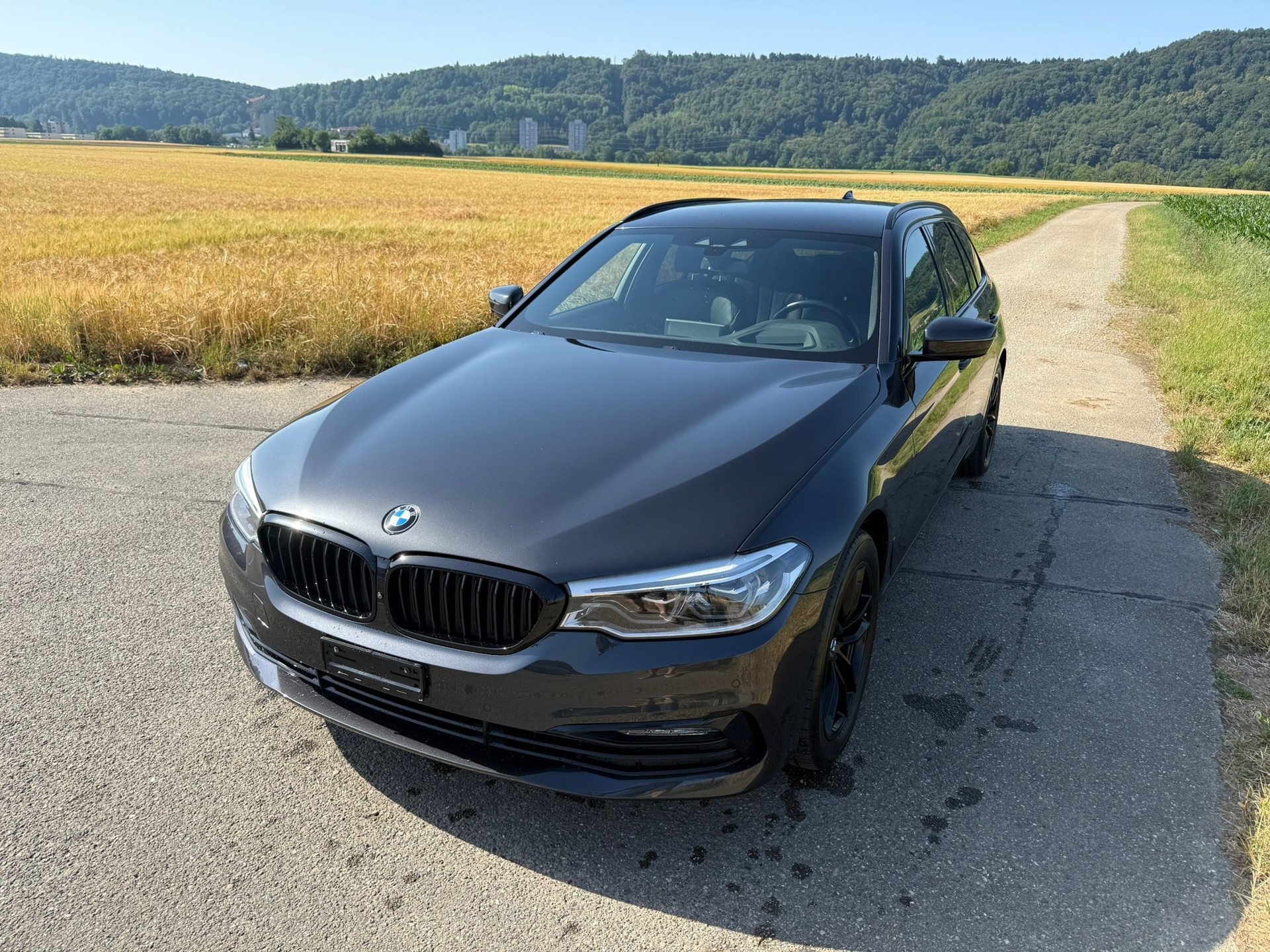 BMW 520d xDrive Touring Sport Line Steptronic-image-0