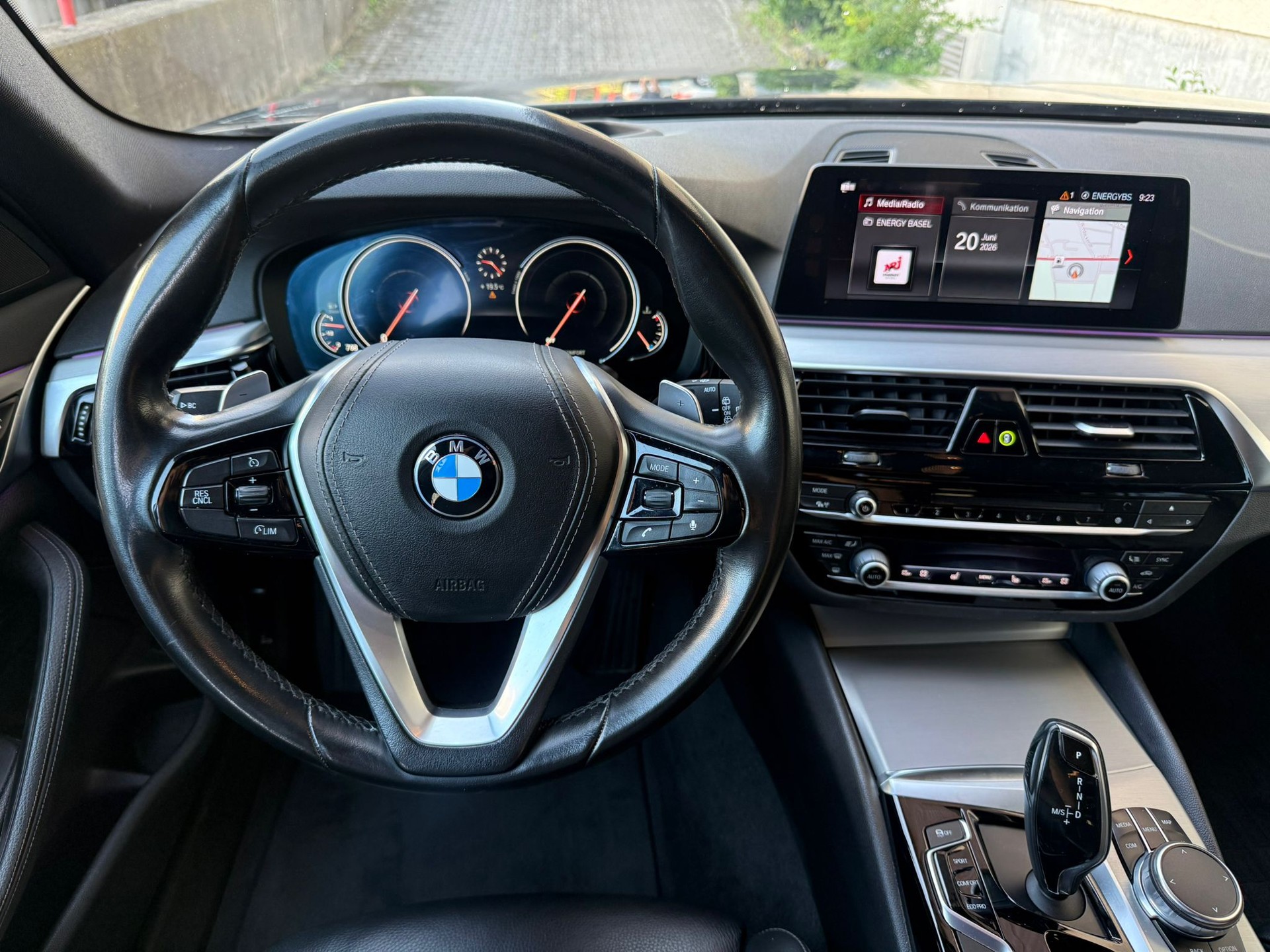 BMW 520d xDrive Touring Sport Line Steptronic-image-7
