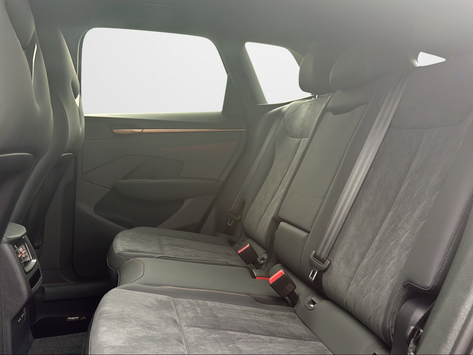 CUPRA Terramar 1.5 eTSI DSG-image-11