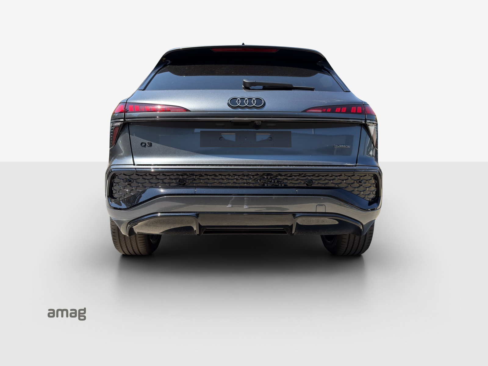 AUDI Q3 SUV TFSI quattro 150 kW S tronic-image-3