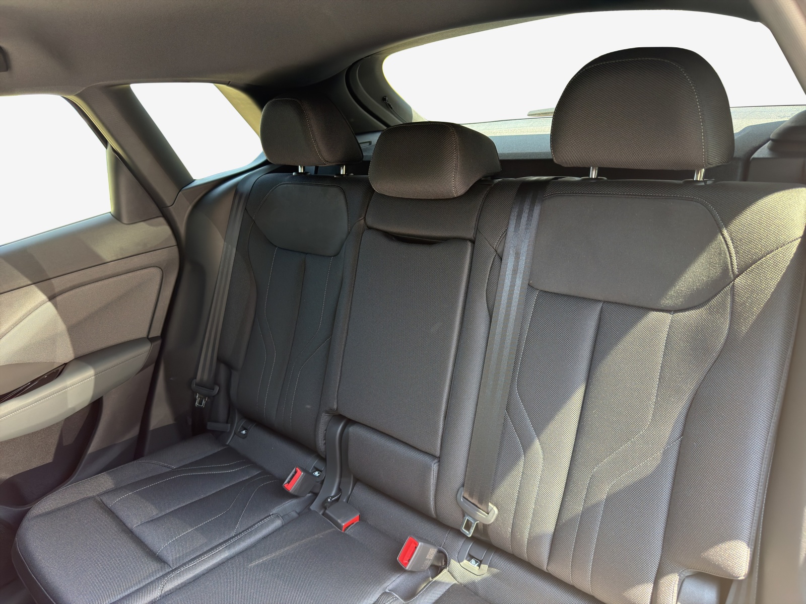 AUDI Q3 SUV TFSI quattro 150 kW S tronic-image-11