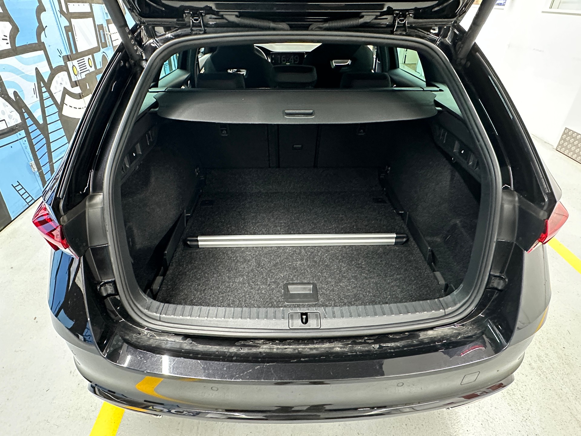 SKODA Octavia Combi 2.0 TDI DSG RS 4x4-image-5
