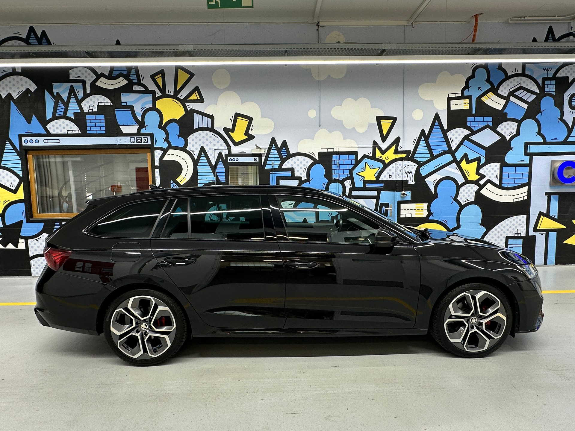 SKODA Octavia Combi 2.0 TDI DSG RS 4x4-image-2