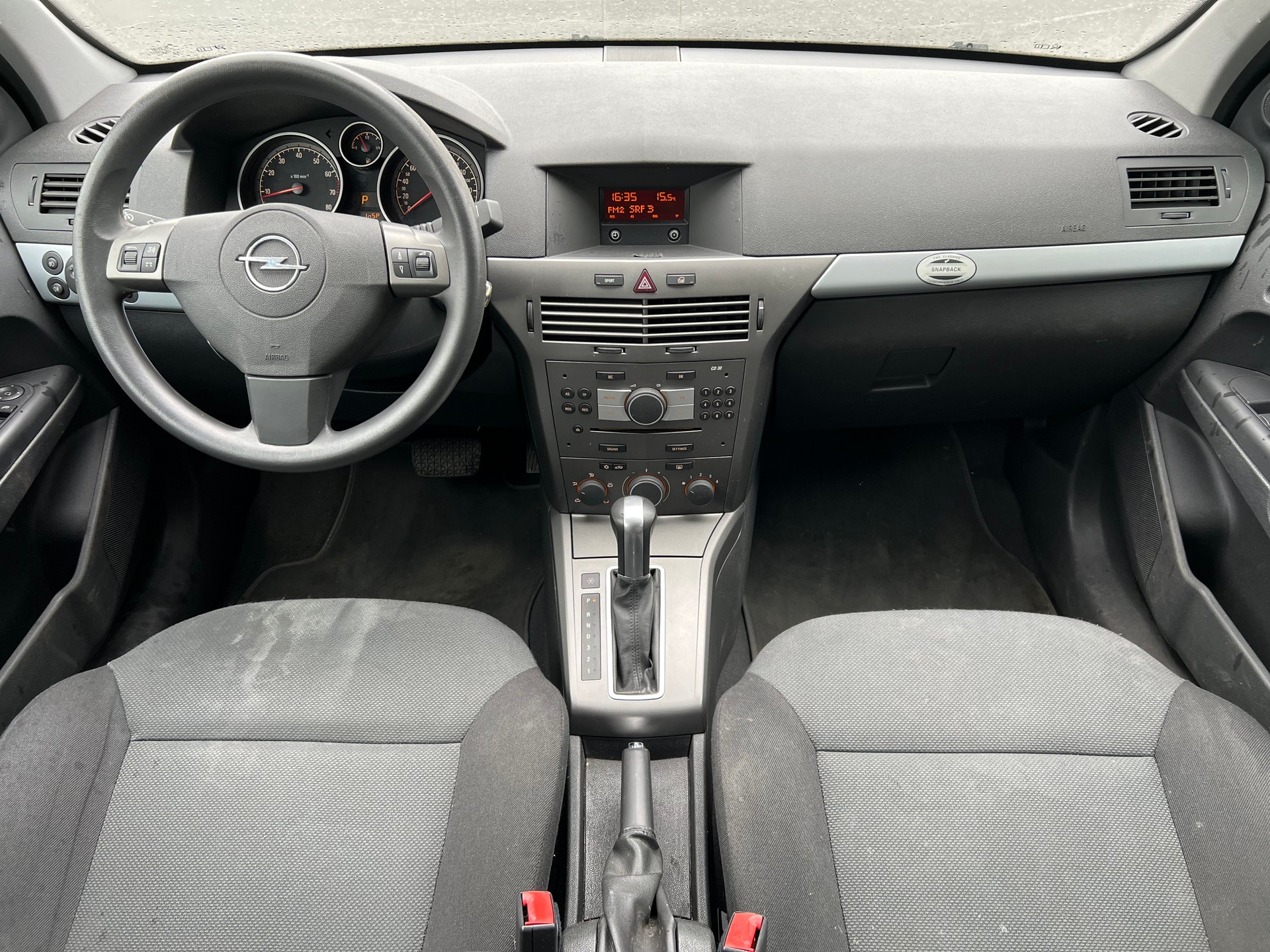 OPEL Astra 1.8i 16V Enjoy-image-12