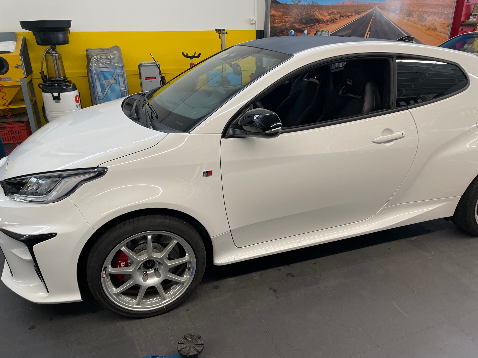 TOYOTA 1.6 Turbo Sport 4x4-image-0
